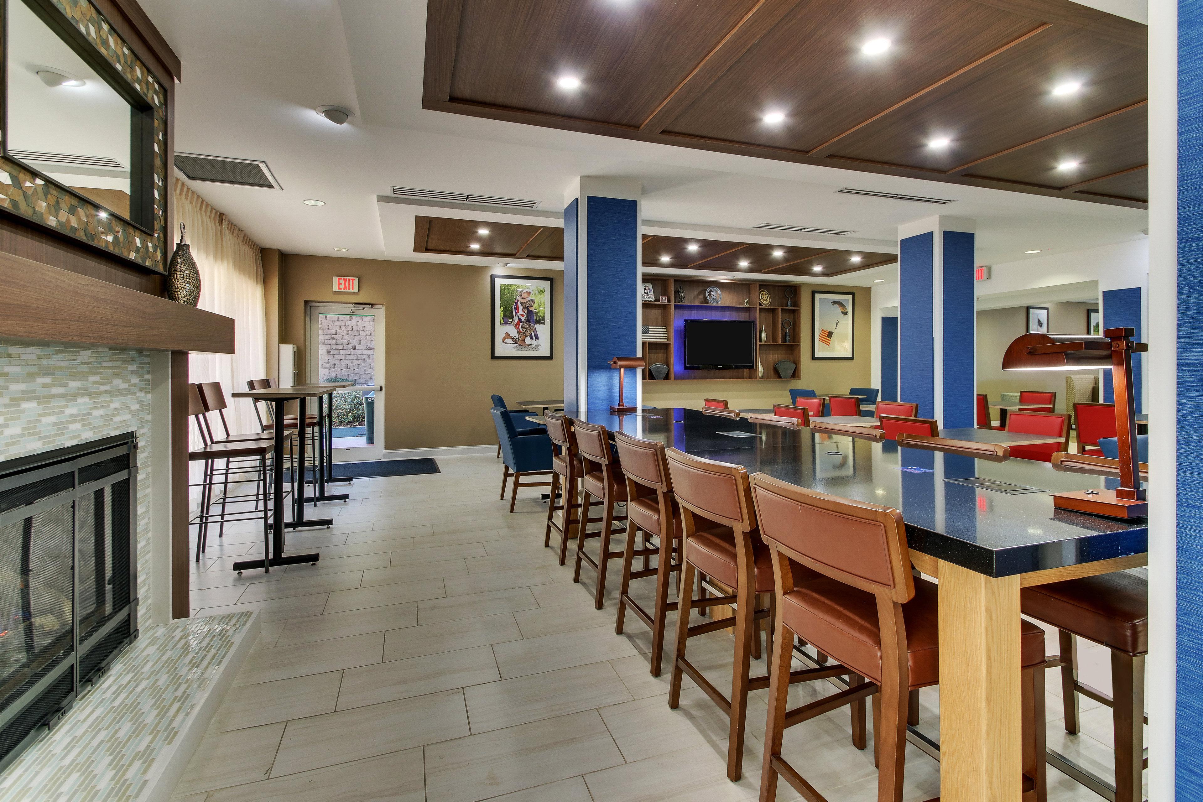 Holiday Inn Express Columbus Ft Benning Maingate