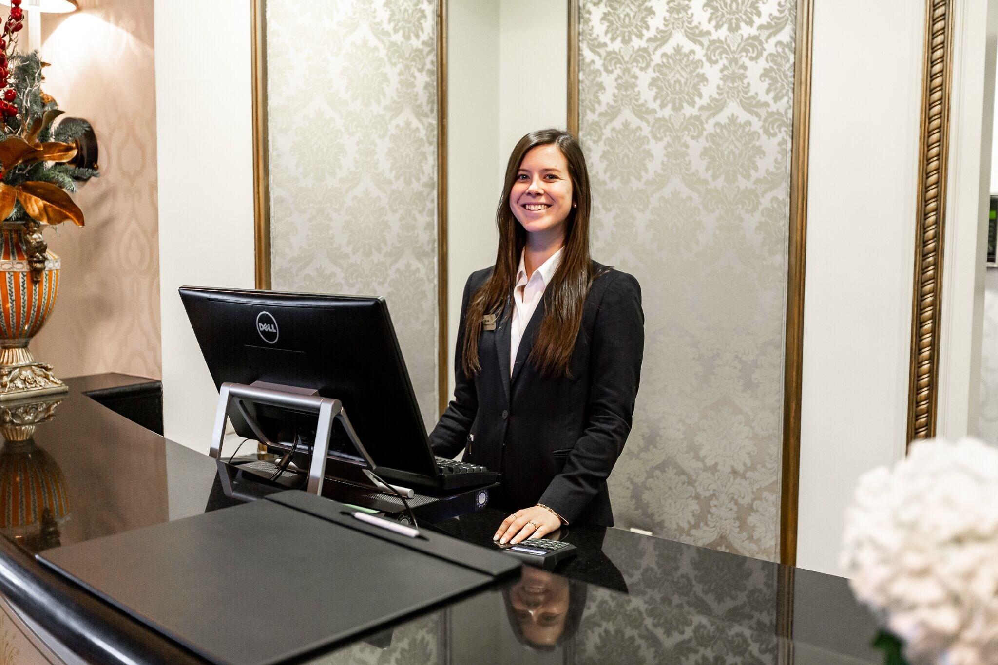 Market Pavilion Hotel by null