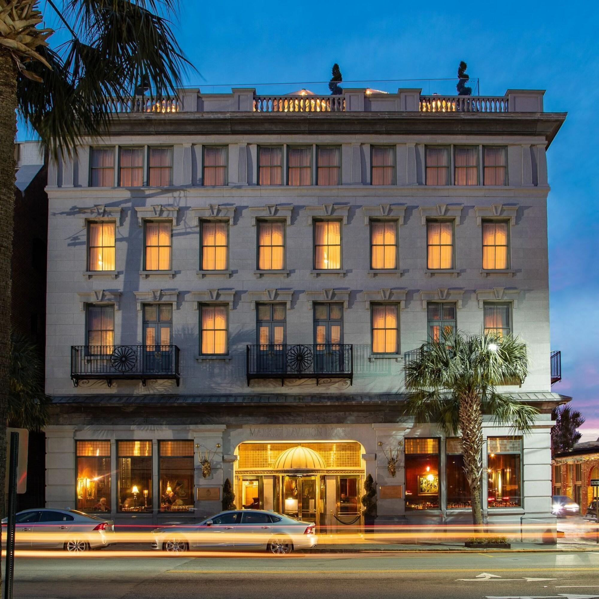 Market Pavilion Hotel by null