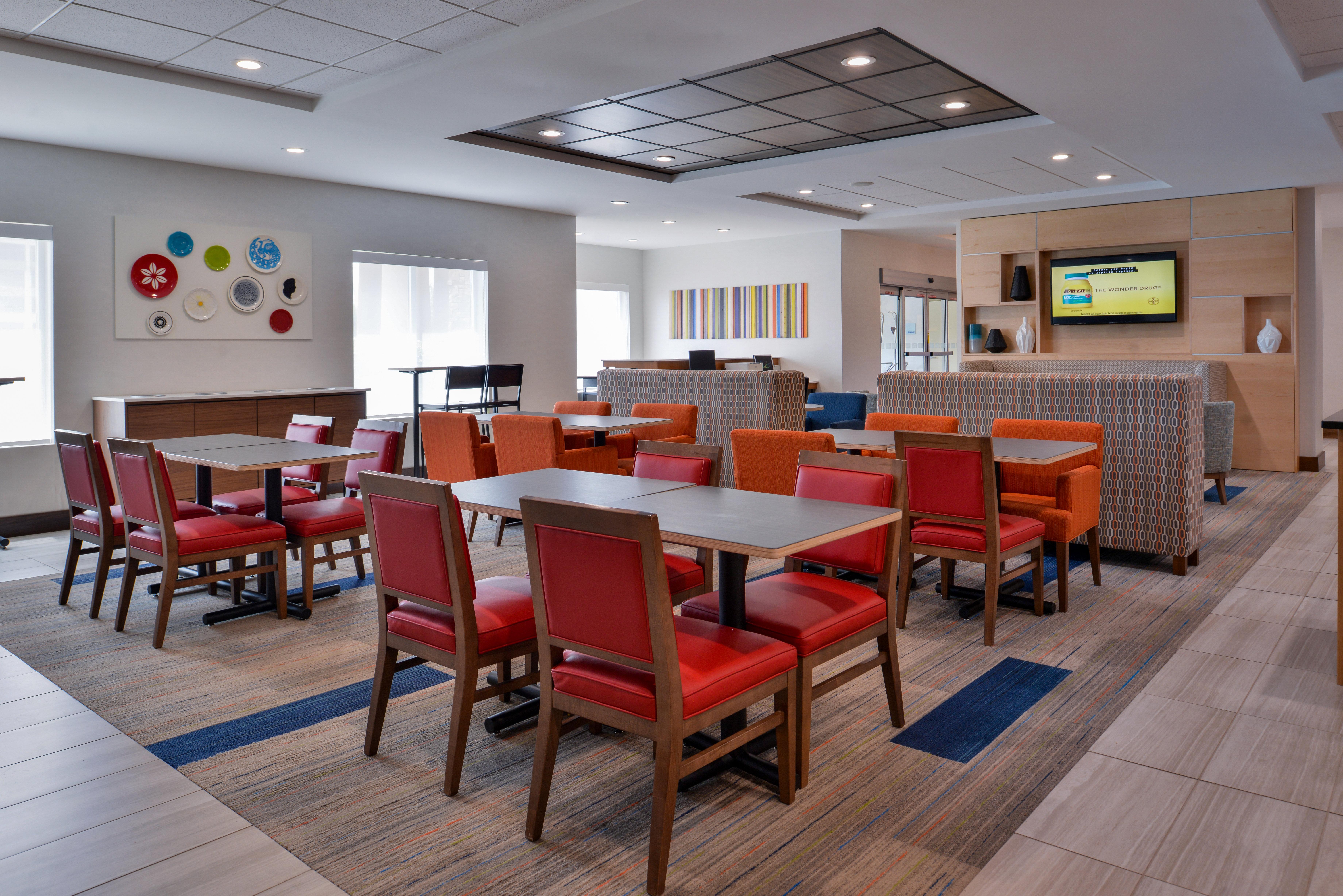 Holiday Inn Express Suites Cincinnati - Mason IHG