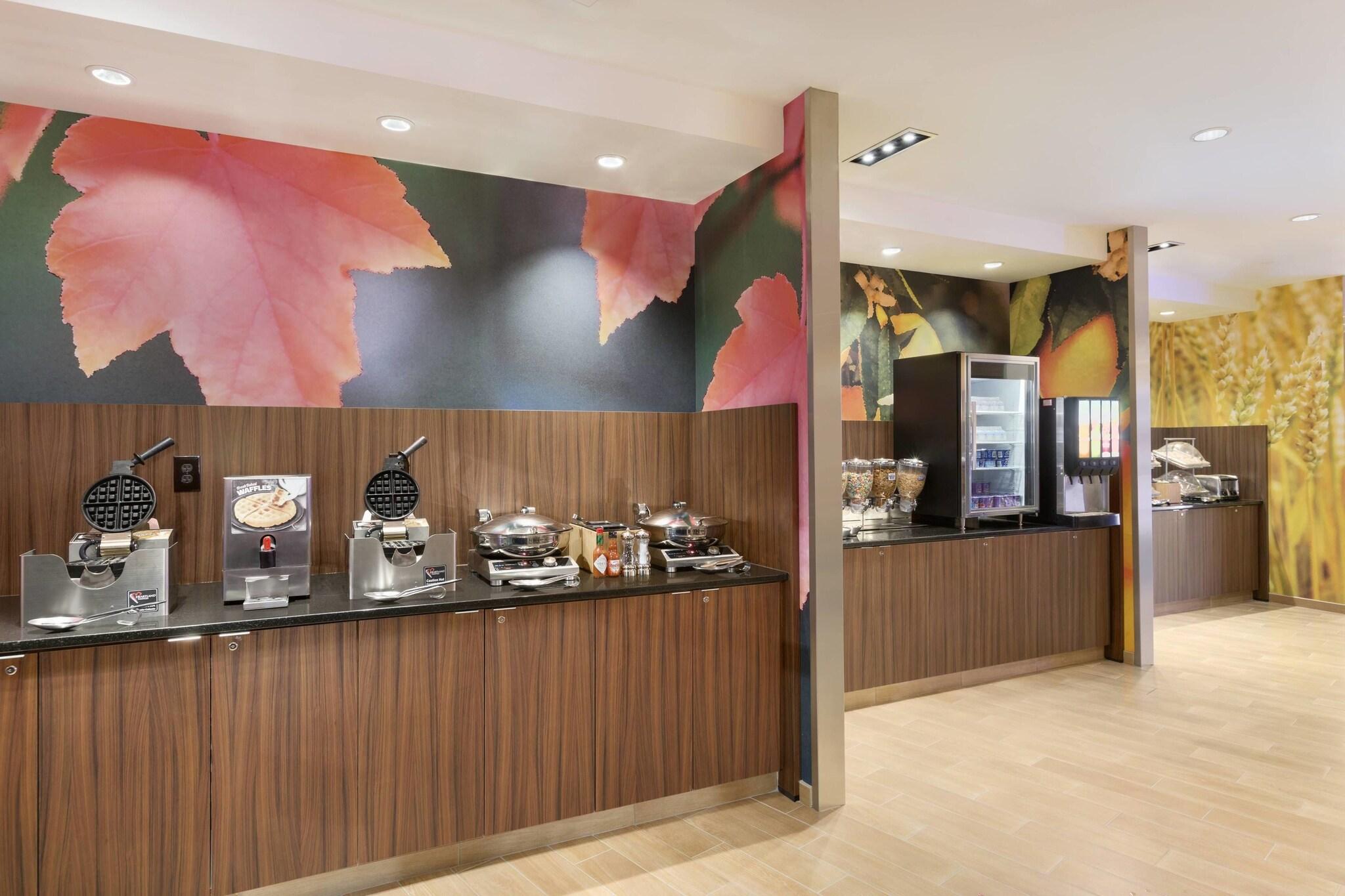 Fairfield Inn & Suites Pittsburgh Airport