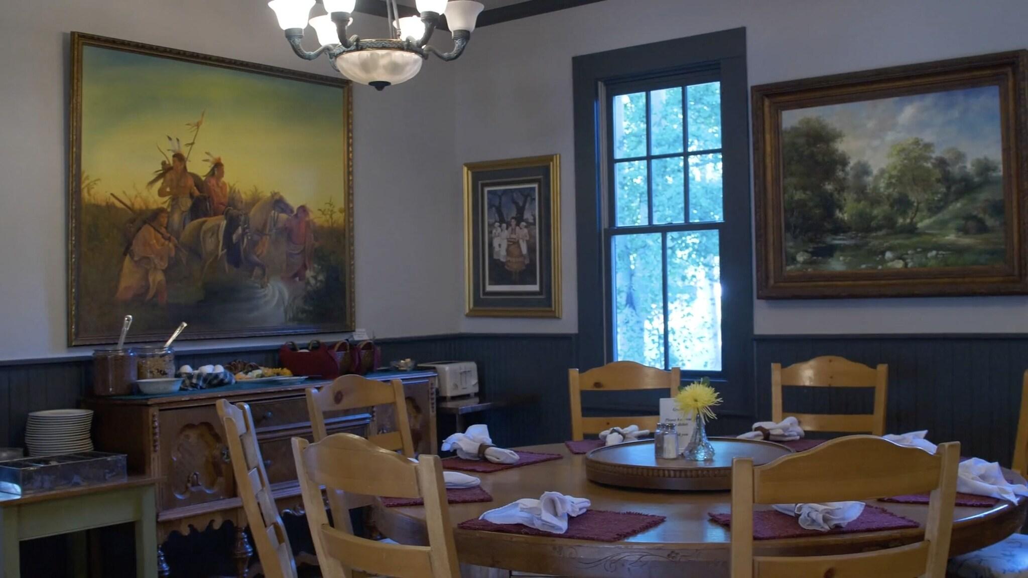 Elk Mountain Lodge by null