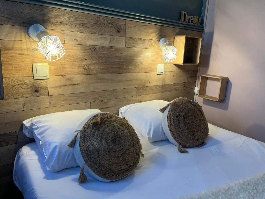 Logis Hotel L'acadie saint victor