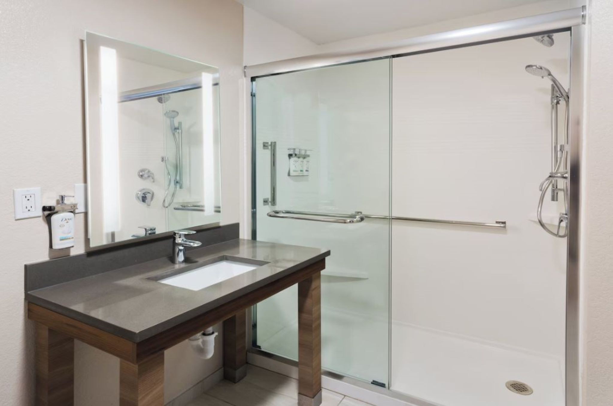 Candlewood Suites Columbus South / Fort Benning