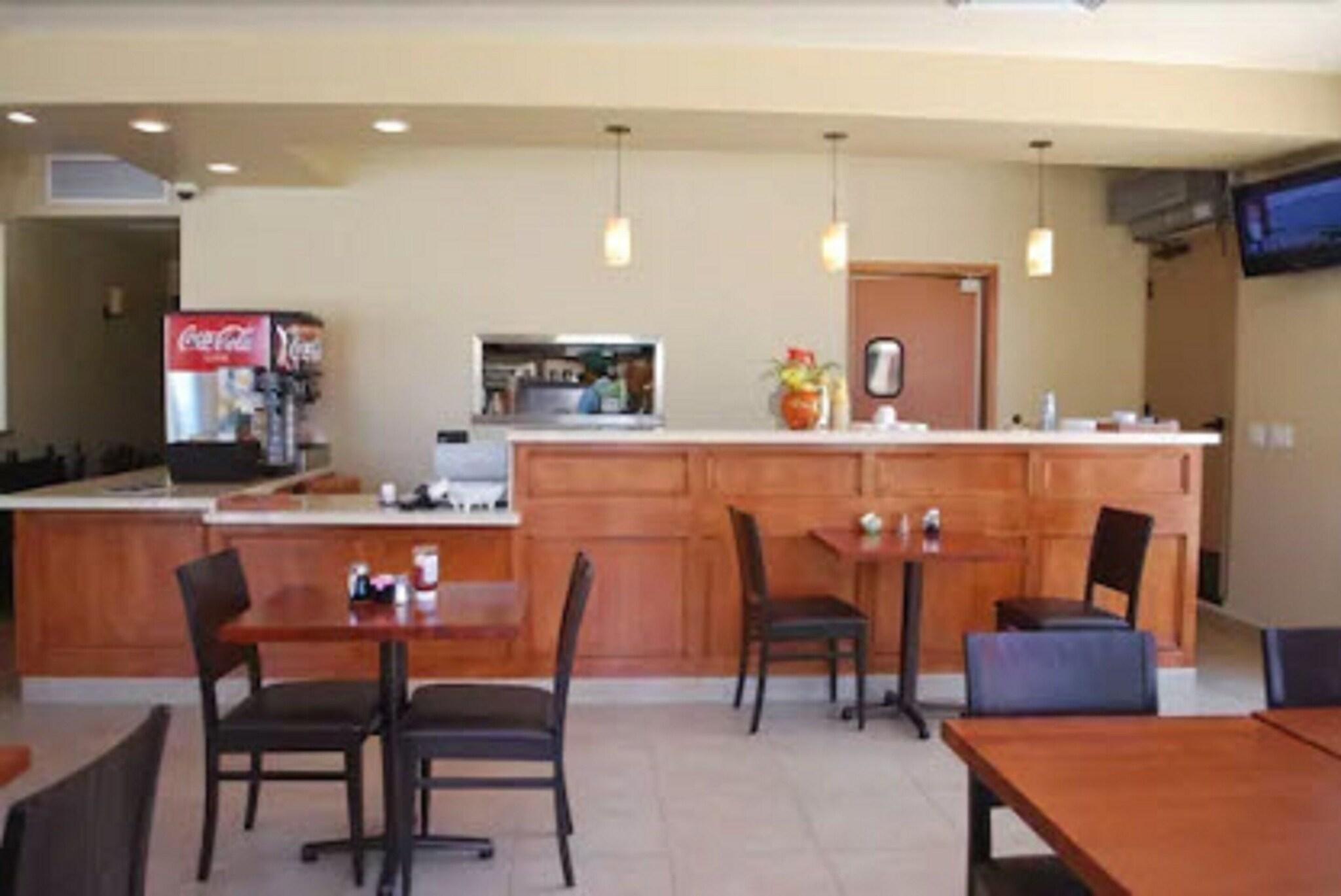 Bella Capri Inn & Suites