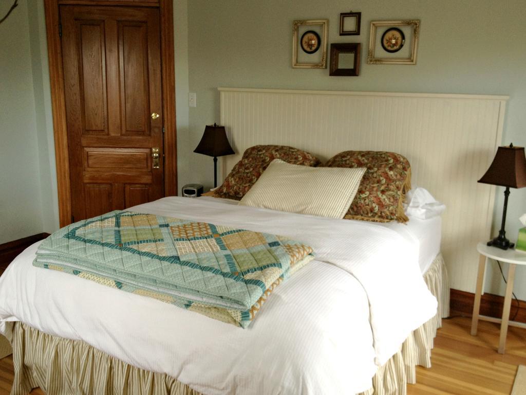 The Inn at Ragged Edge
