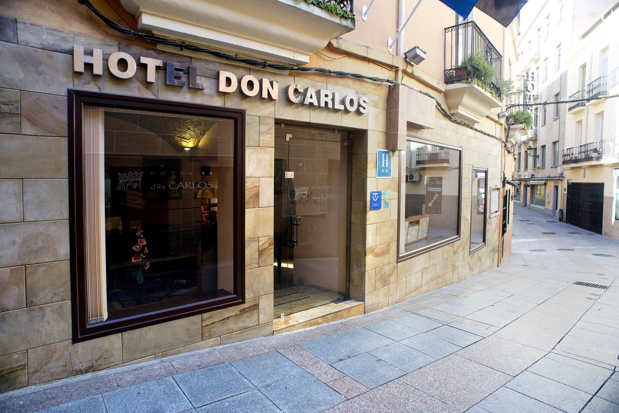 Hotel Don Carlos Cáceres by null