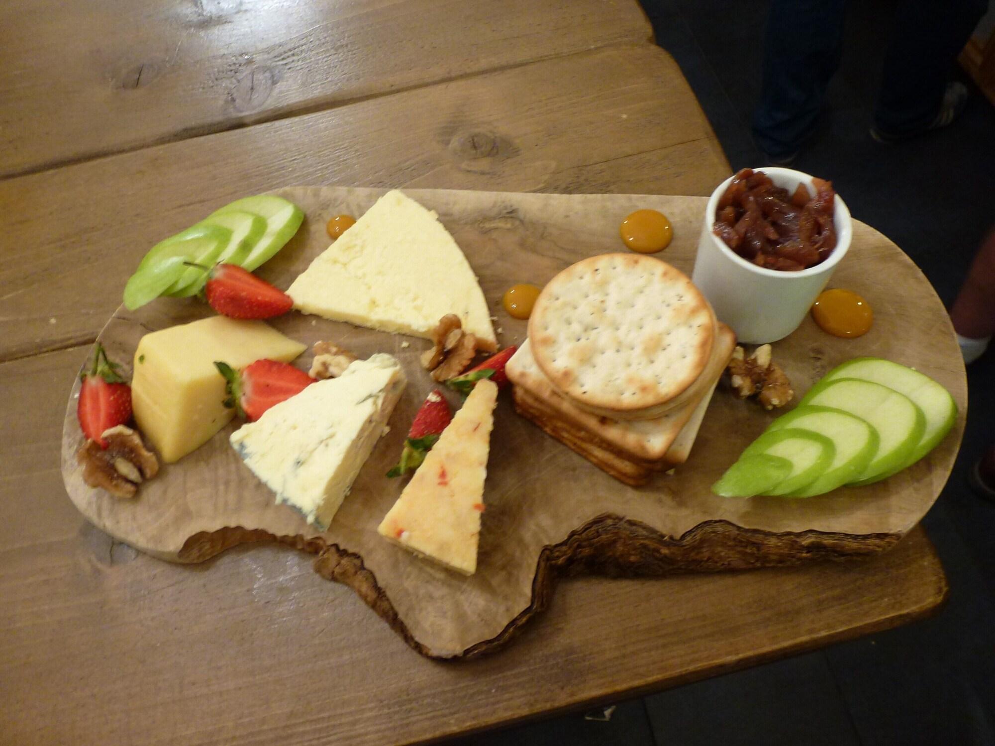 Uplands Hotel & Restaurant