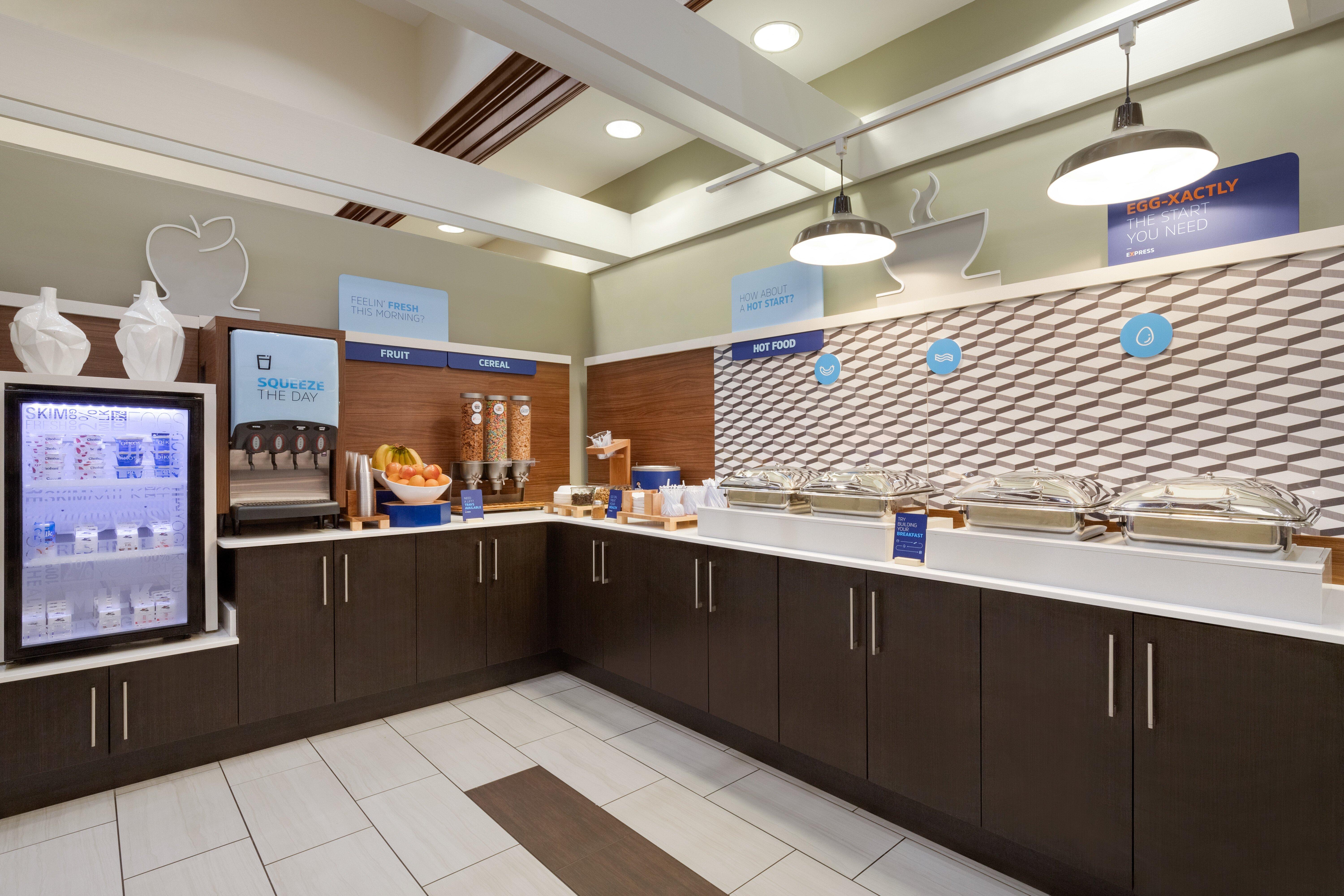 Holiday Inn Express Hotel & Suites Mount Pleasant