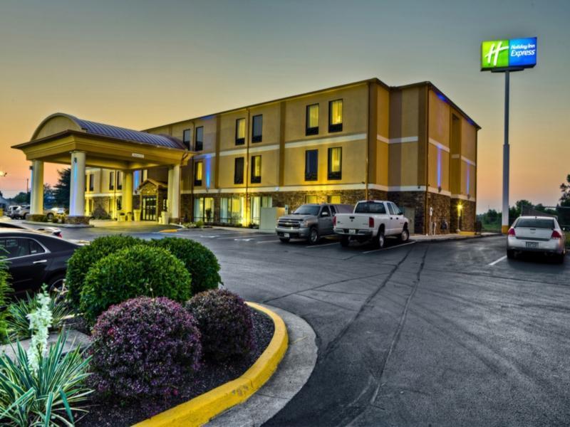 Holiday Inn Express Chillicothe East image