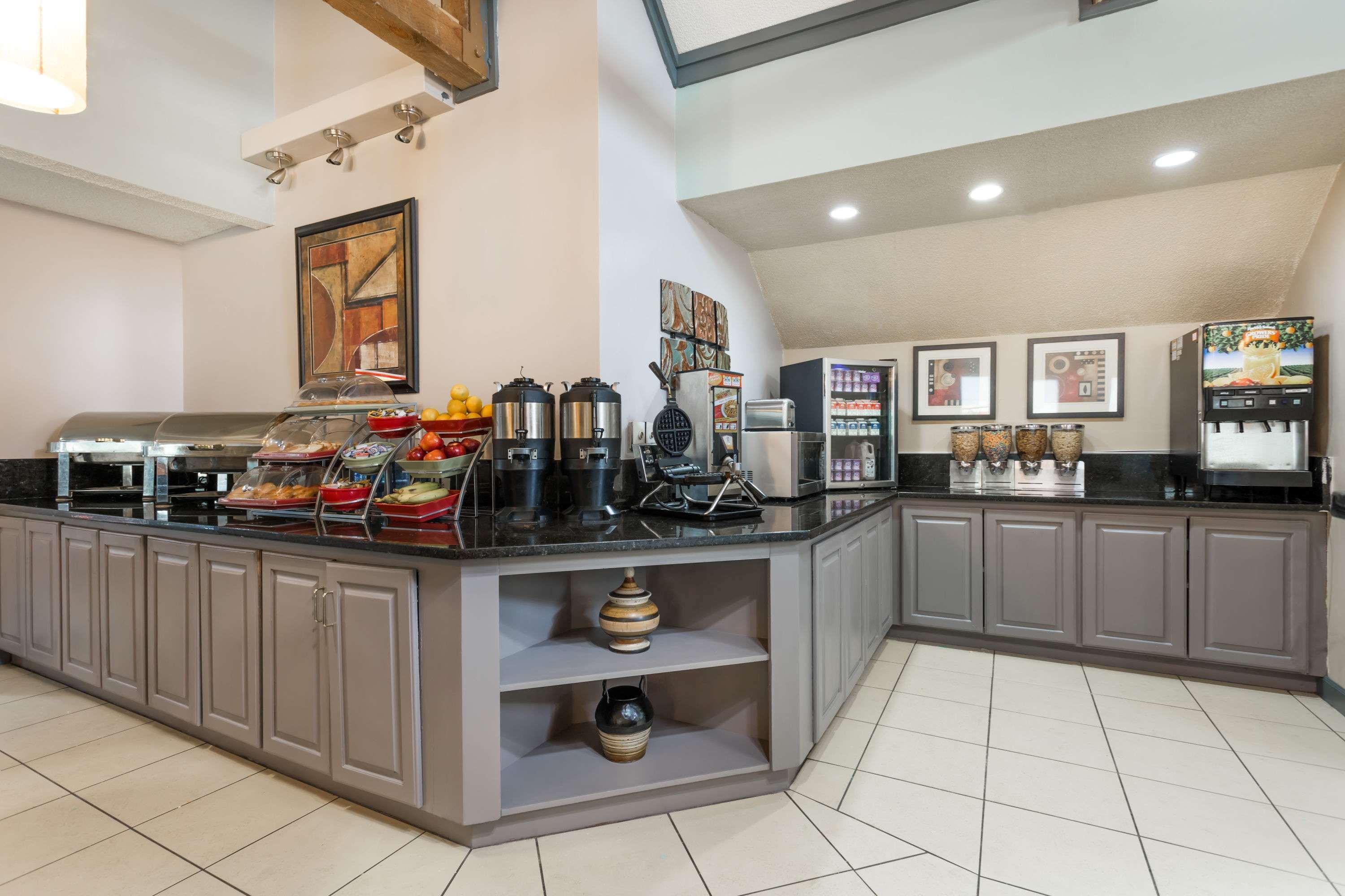 Hawthorn Suites By Wyndham North Charleston Sc