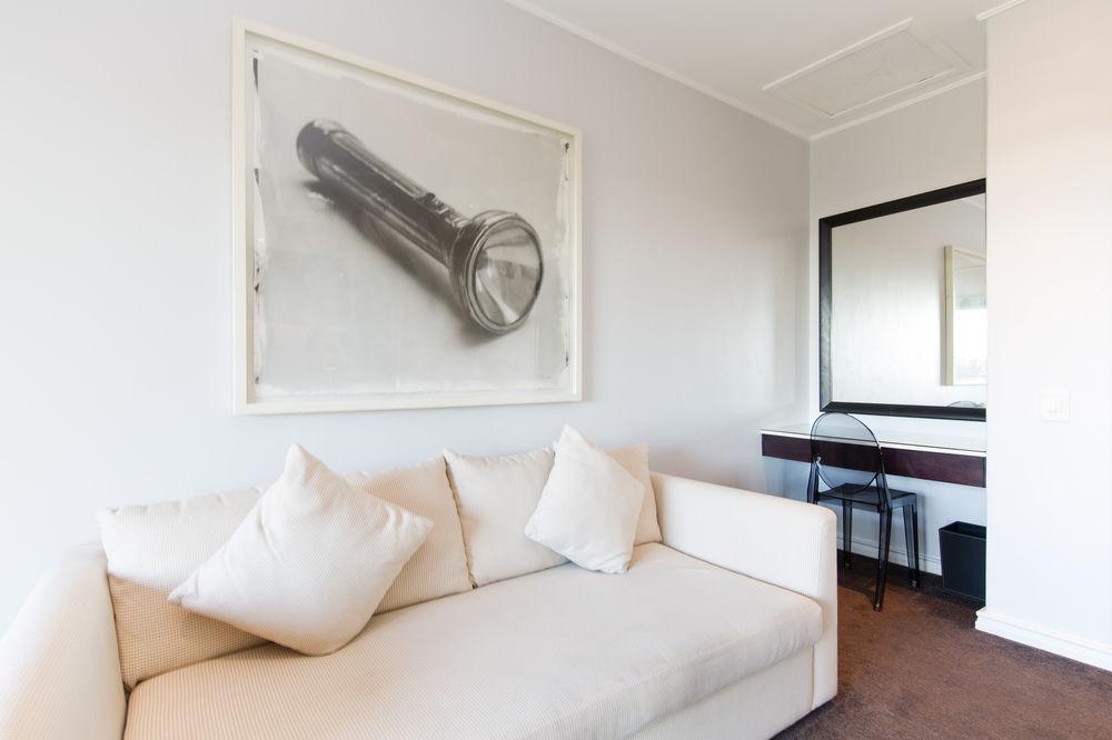 Kensington Place by null