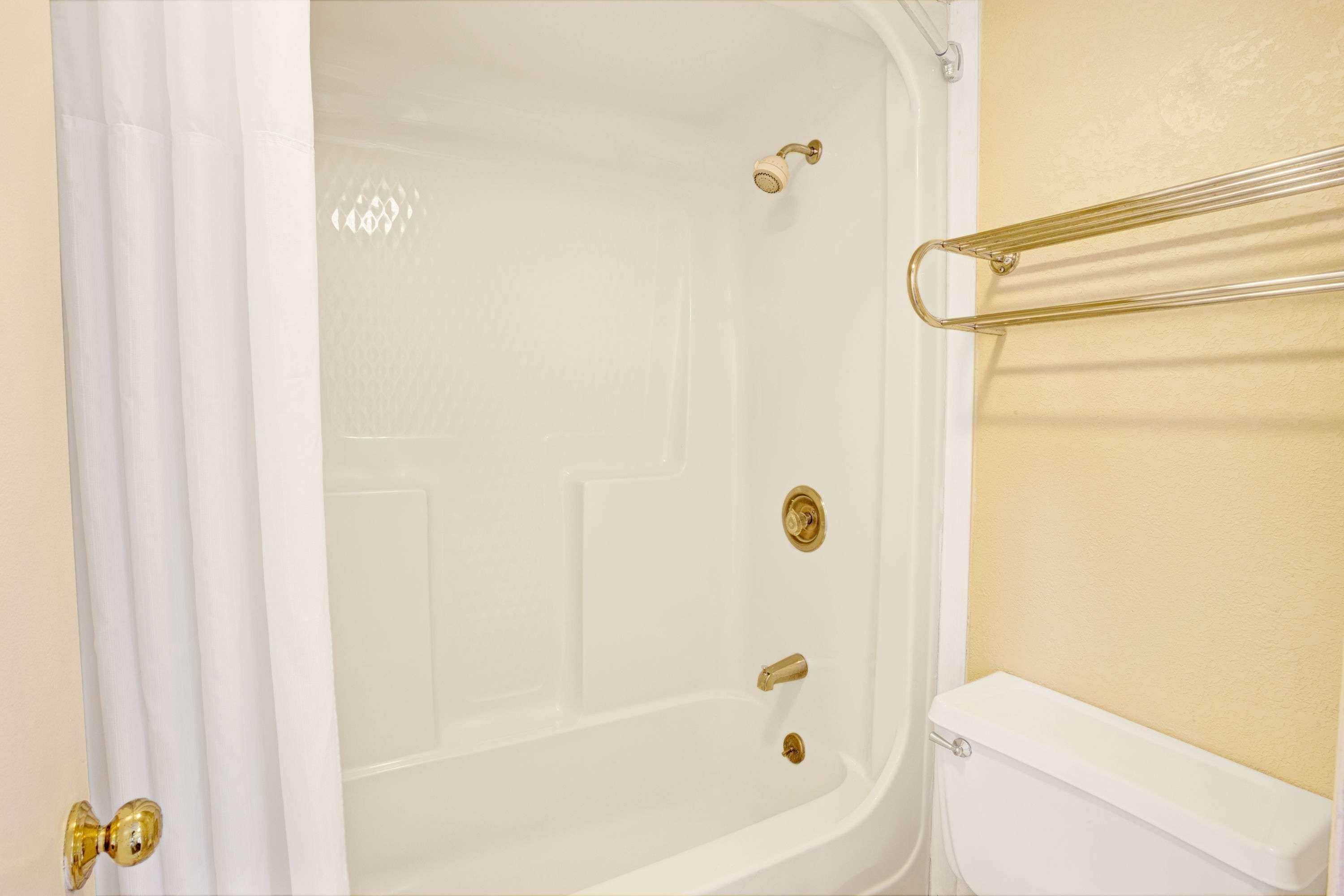 Travelodge By Wyndham Sellersburg