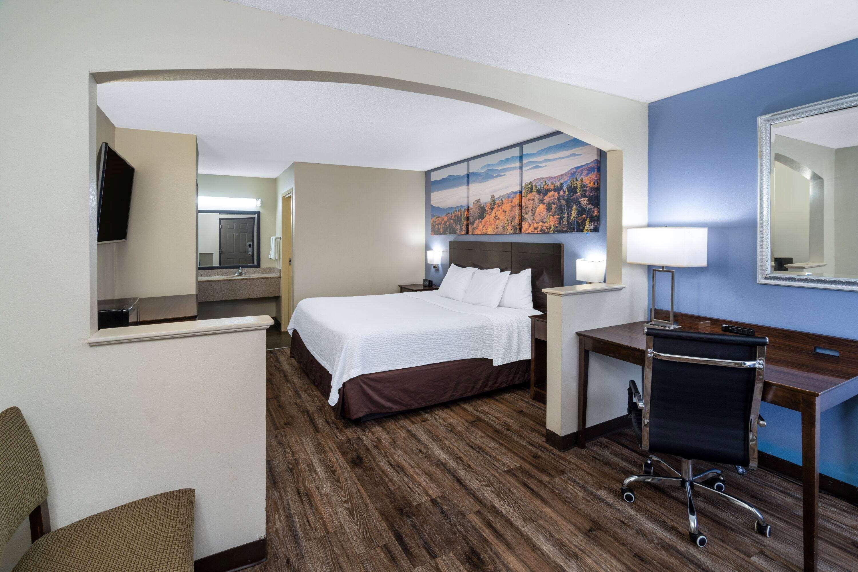 Days Inn by Wyndham Clarksville North