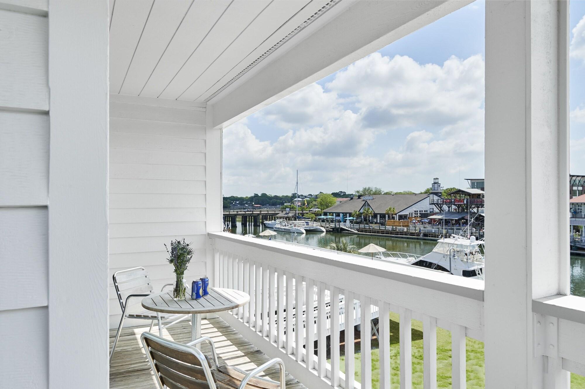 Shem Creek Inn