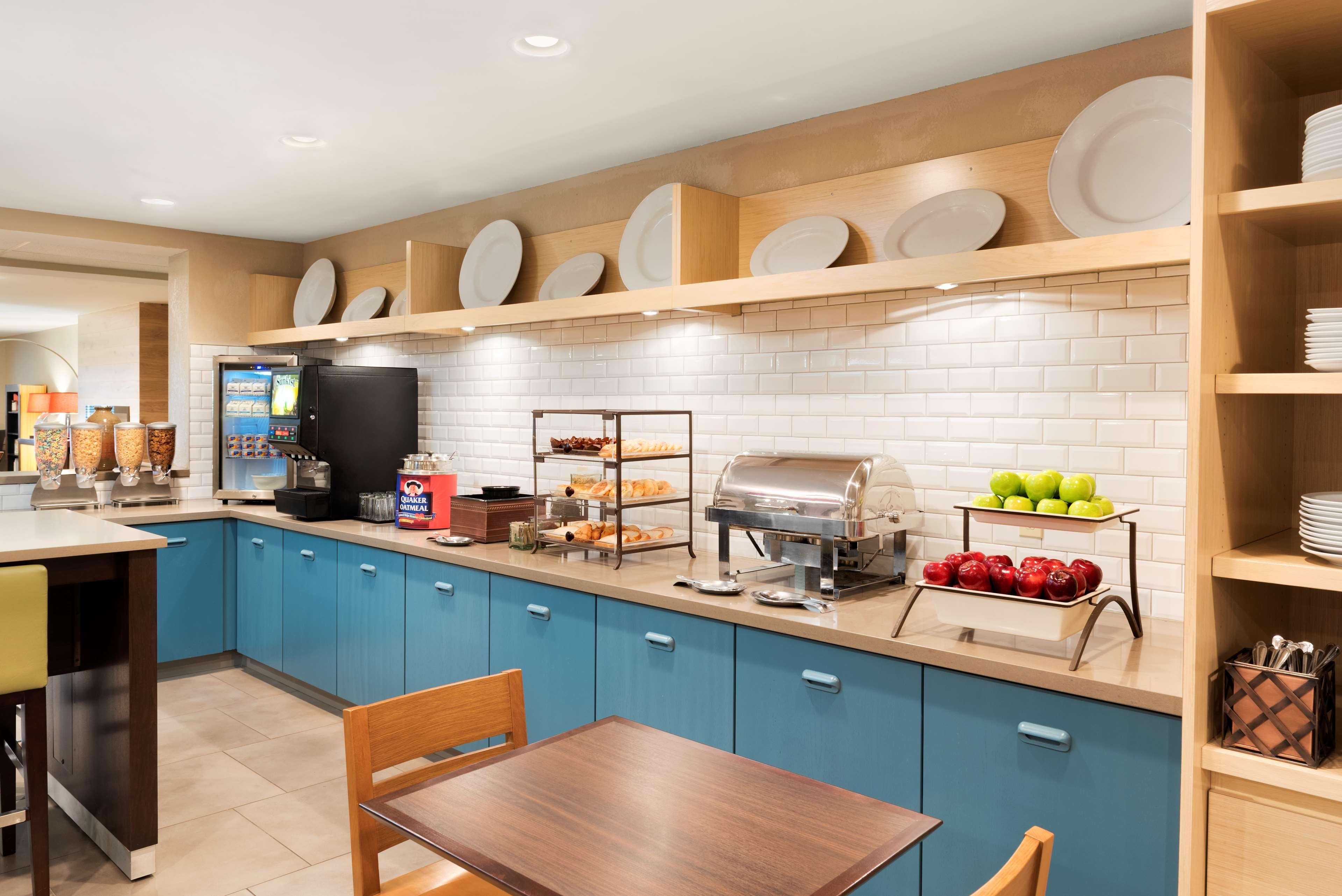 Country Inn & Suites by Radisson,Cedar Rapids Airp