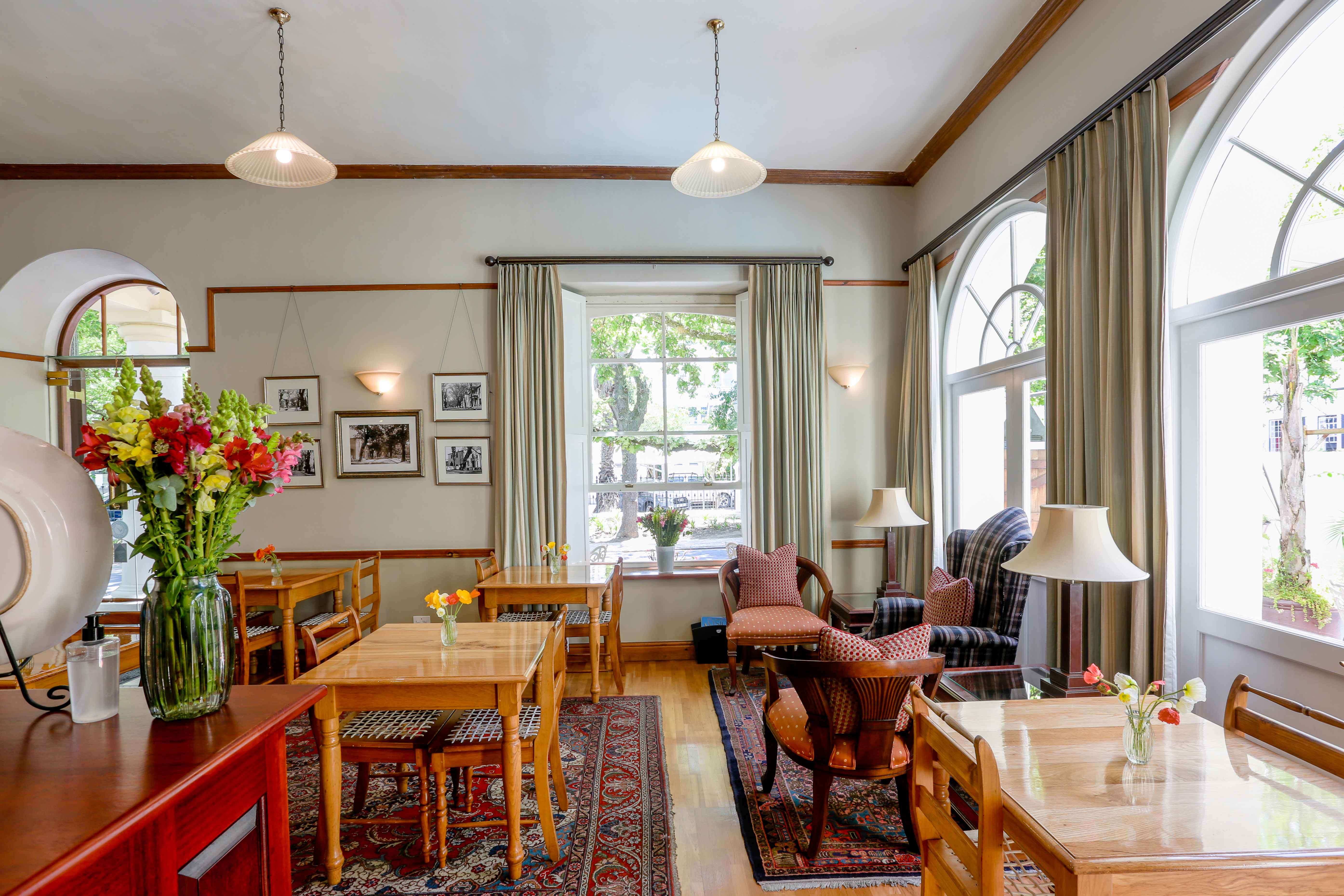 Eendracht Hotel and Apartments