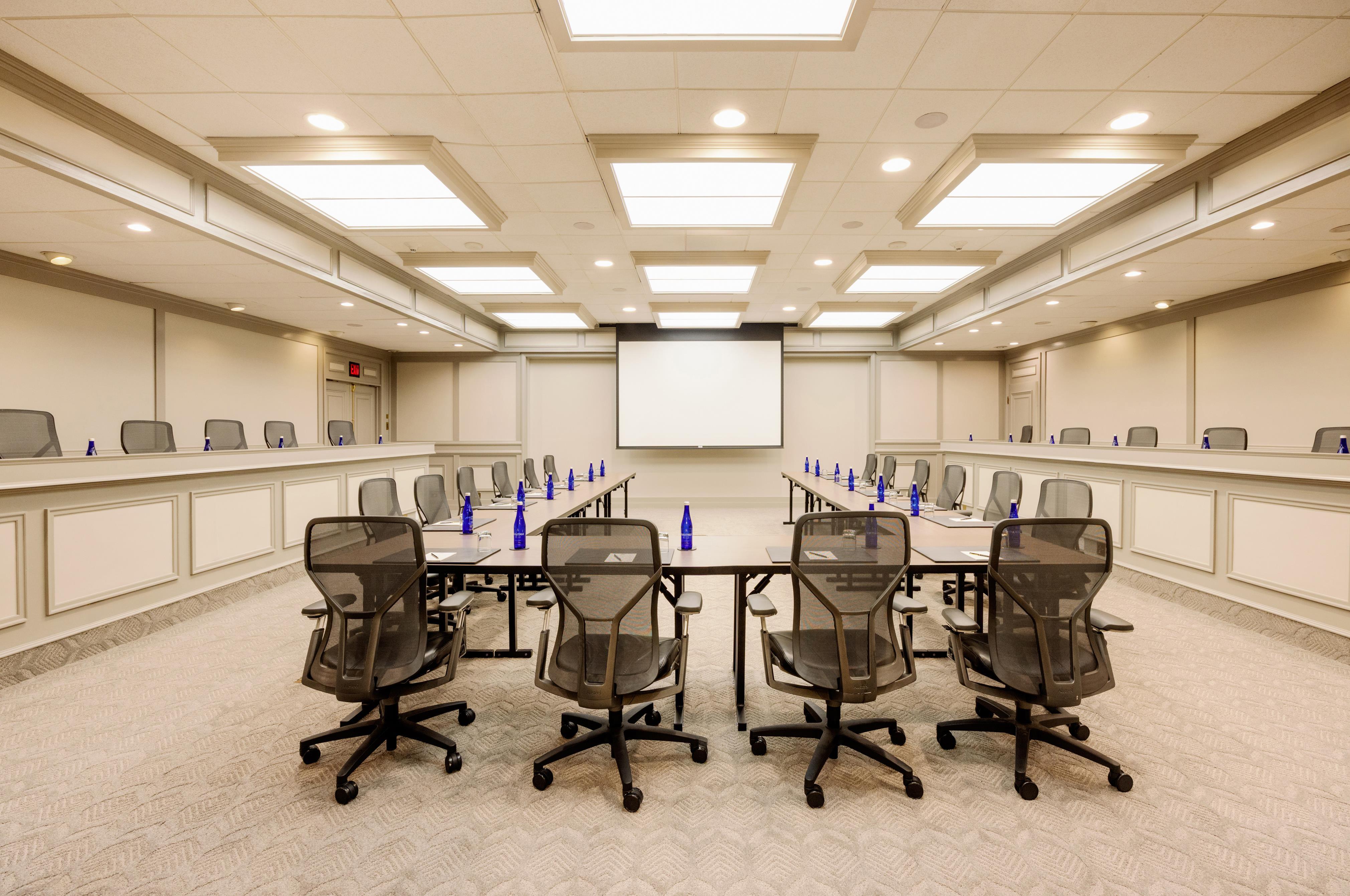 HOTEL DU PONT by null