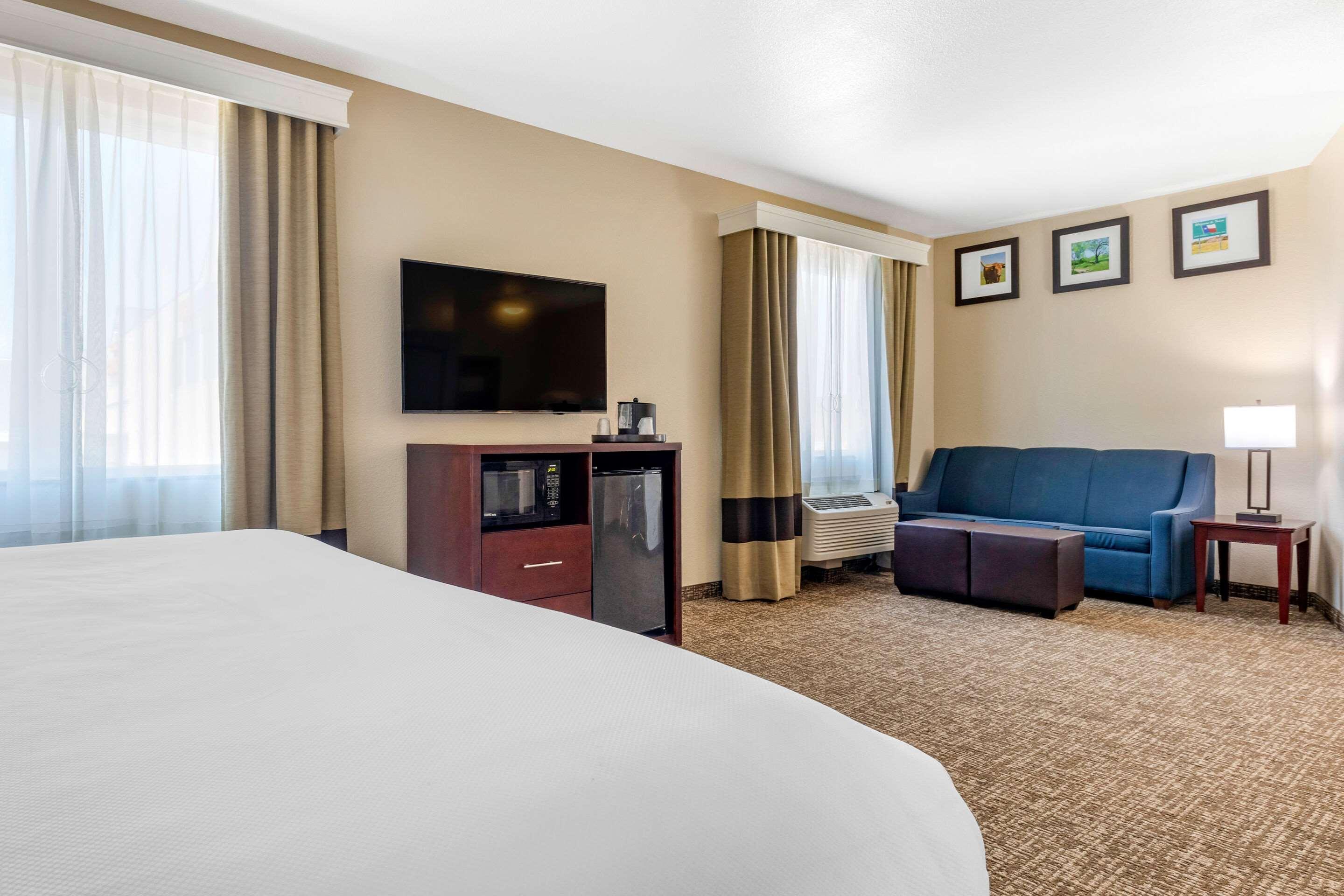 Comfort Inn & Suites Near Lake Lewisville