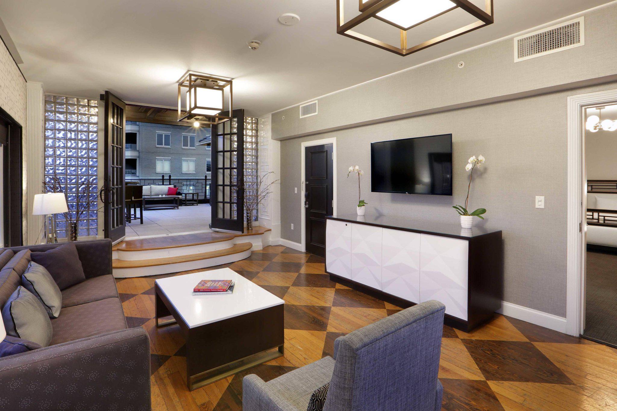 Le Méridien Dallas, The Stoneleigh by null