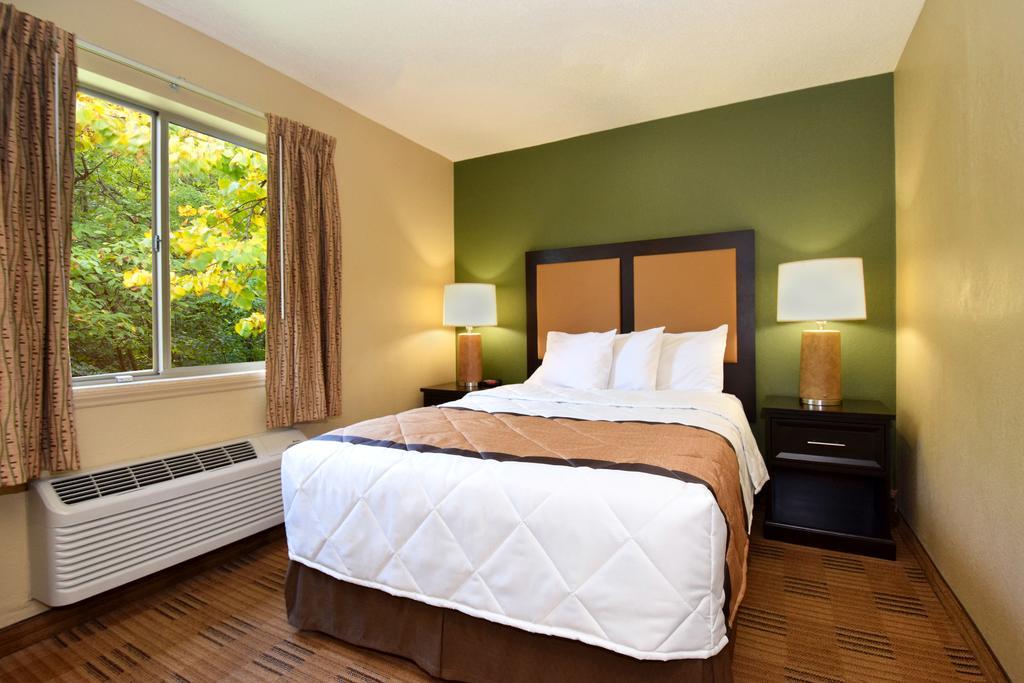 Studio 6 Suites Greenville, SC - Haywood Mall