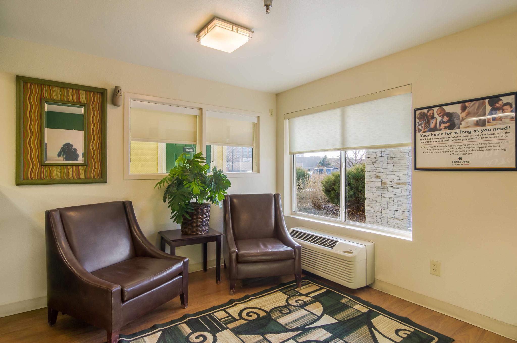 HomeTowne Studios Denver - Glendale/ Cherry Creek