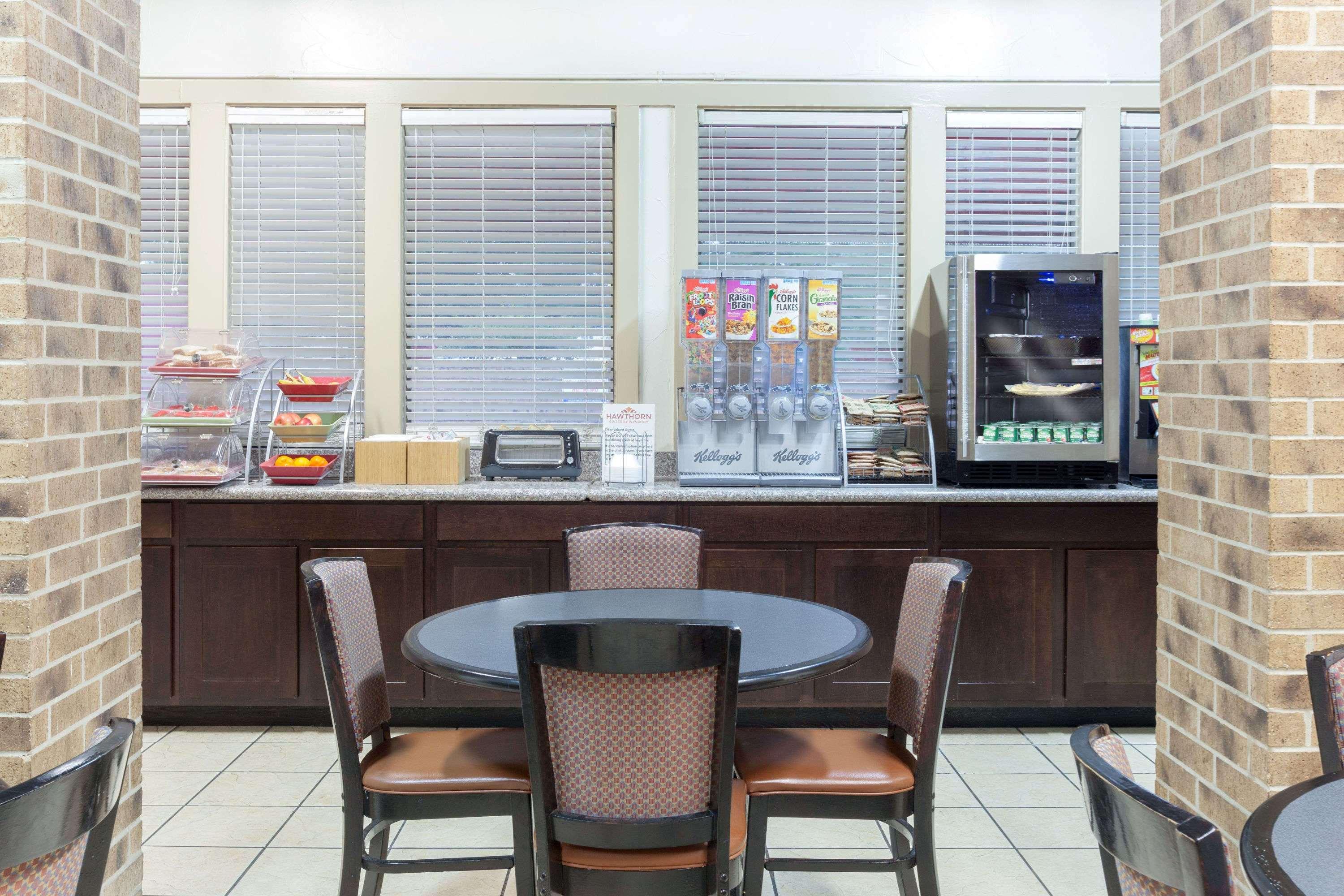 Hawthorn Suites By Wyndham Richardson