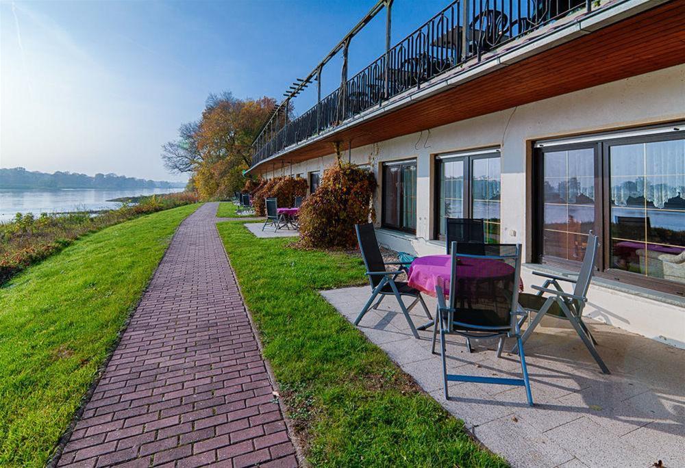 Hotel Elbterrassen zu Brambach