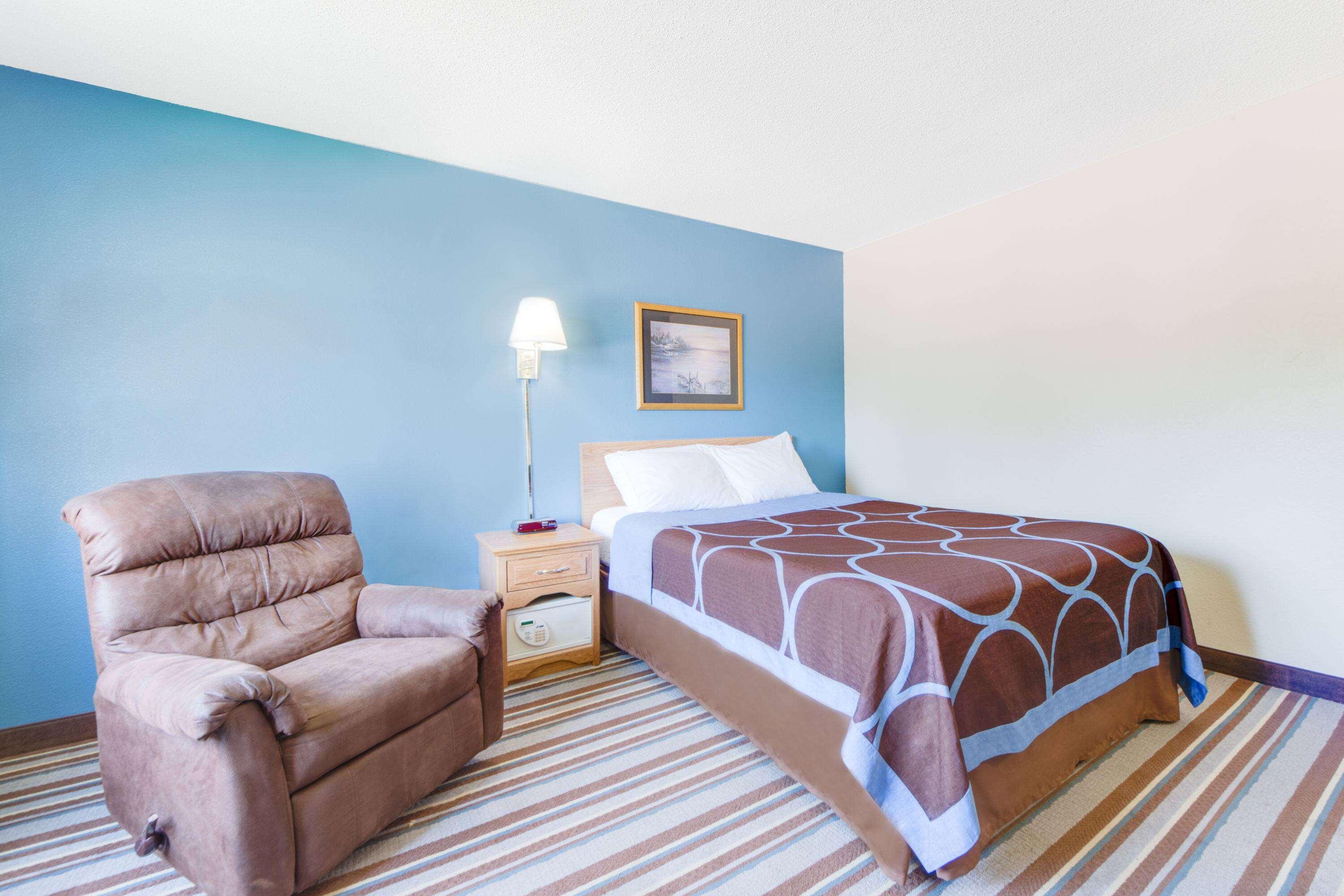 Super 8 By Wyndham Burlington