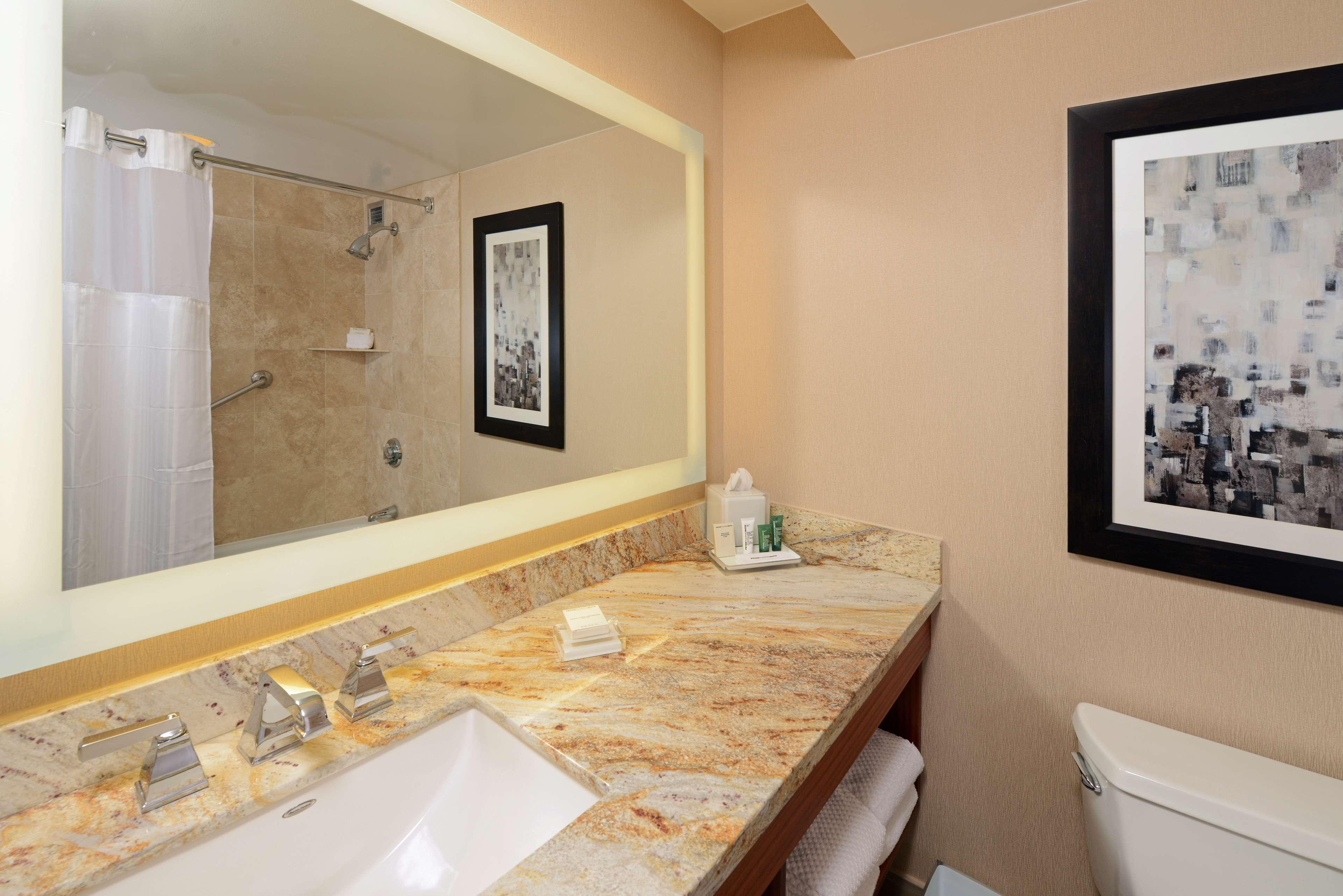 The Inverness Denver, a Hilton Golf & Spa Resort