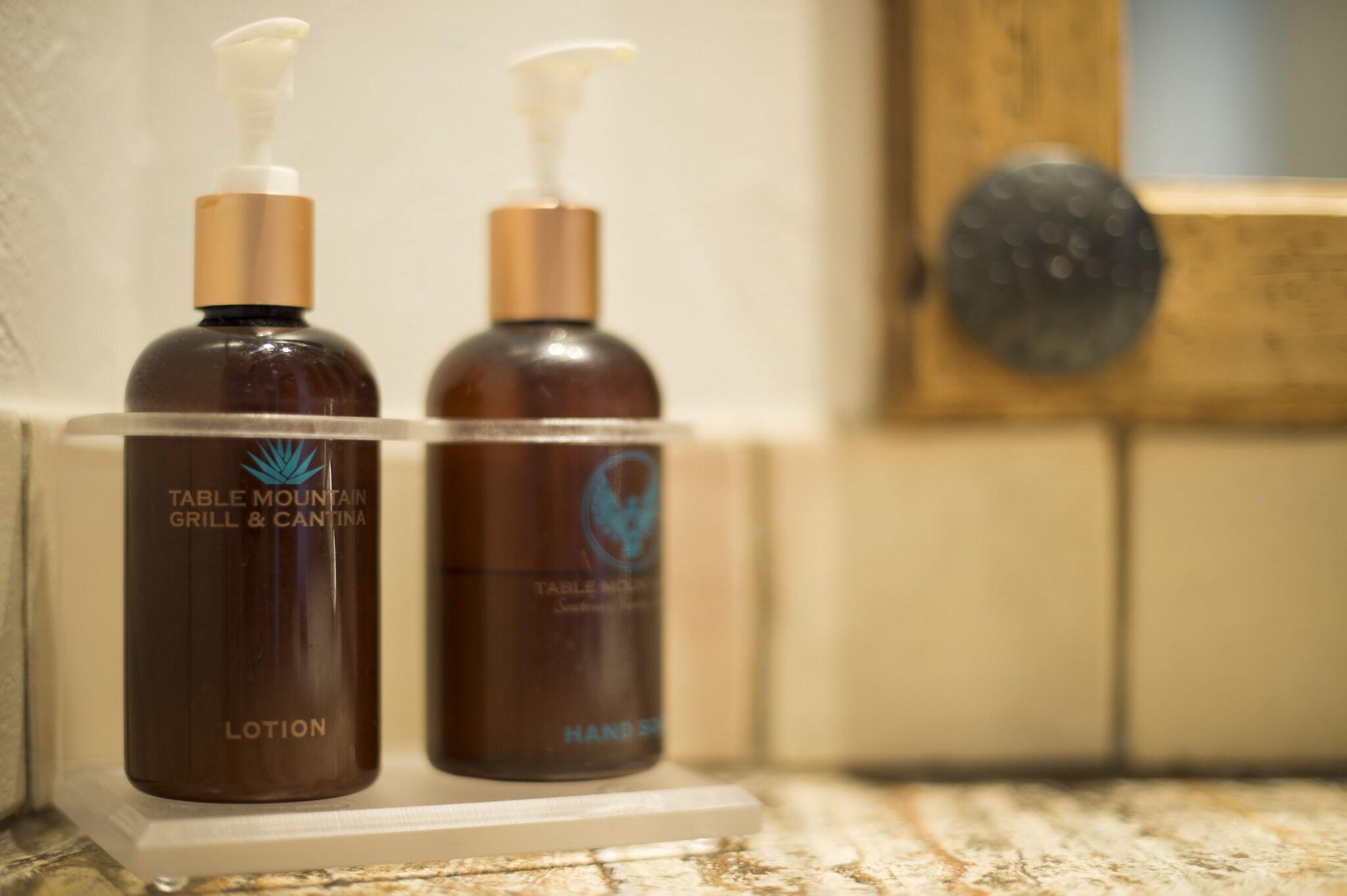 Table Mountain Inn by null