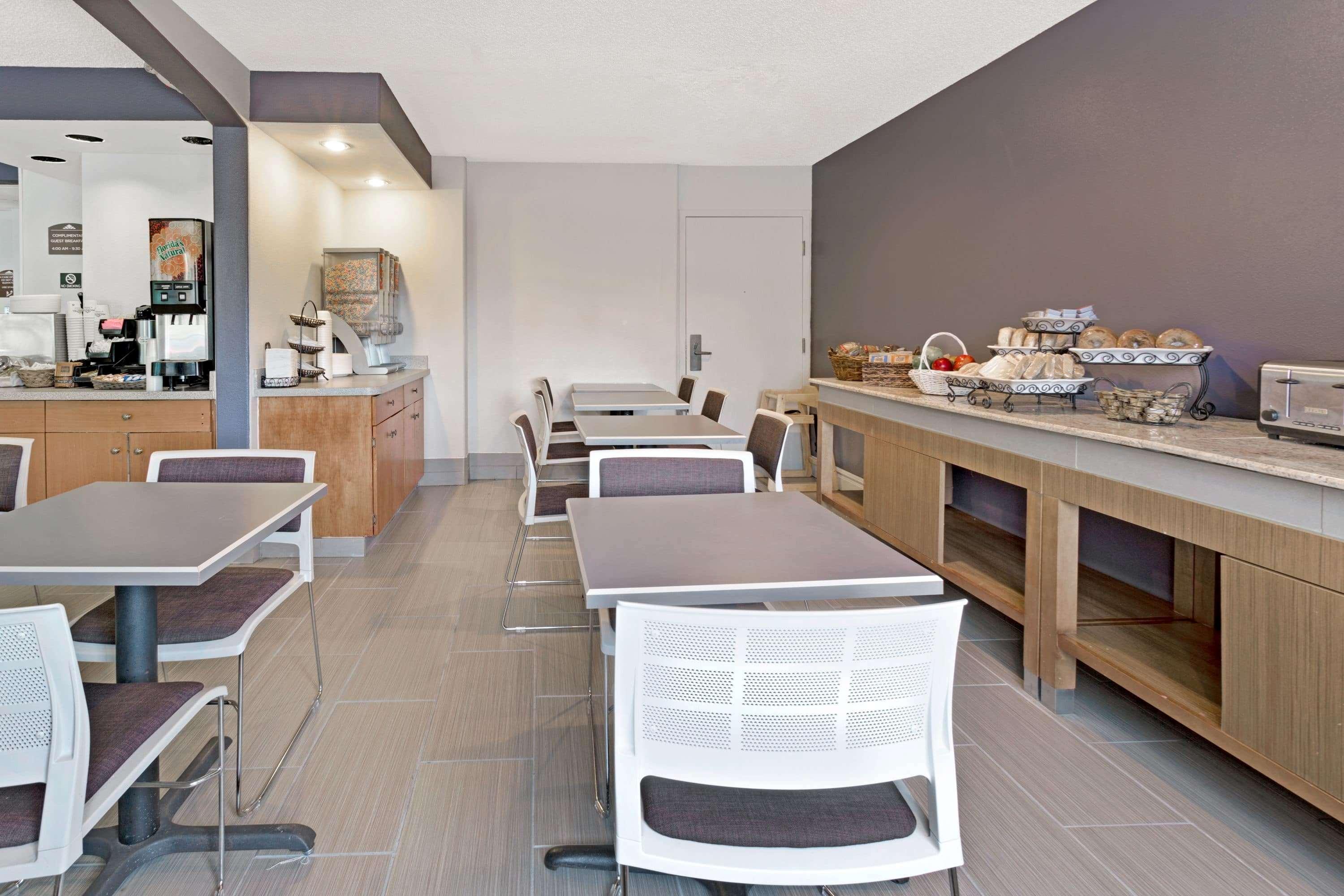 Microtel Inn & Suites By Wyndham Denver