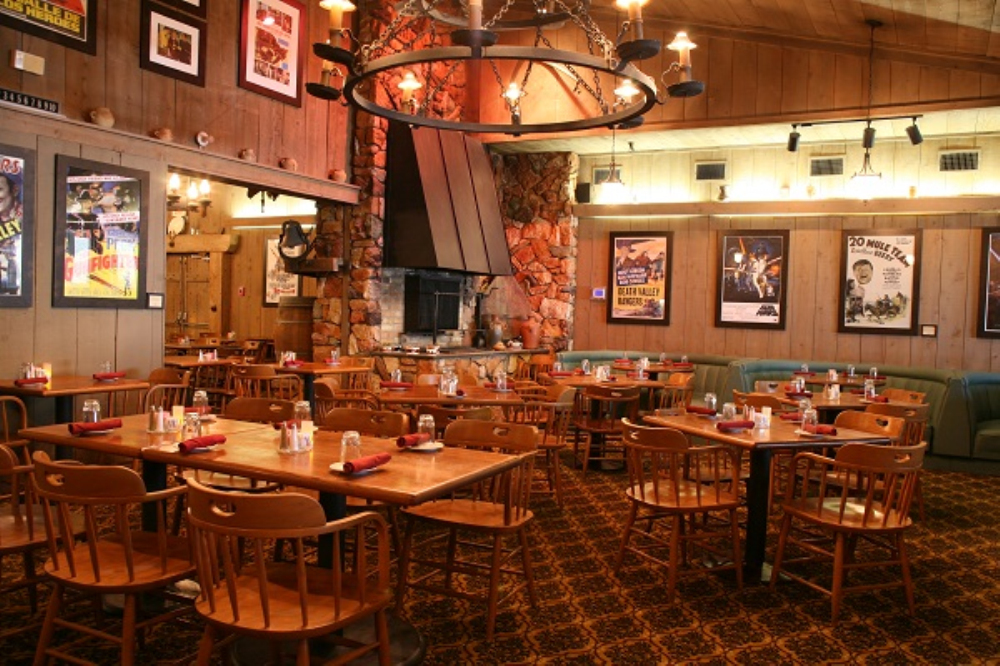Stovepipe Wells Village