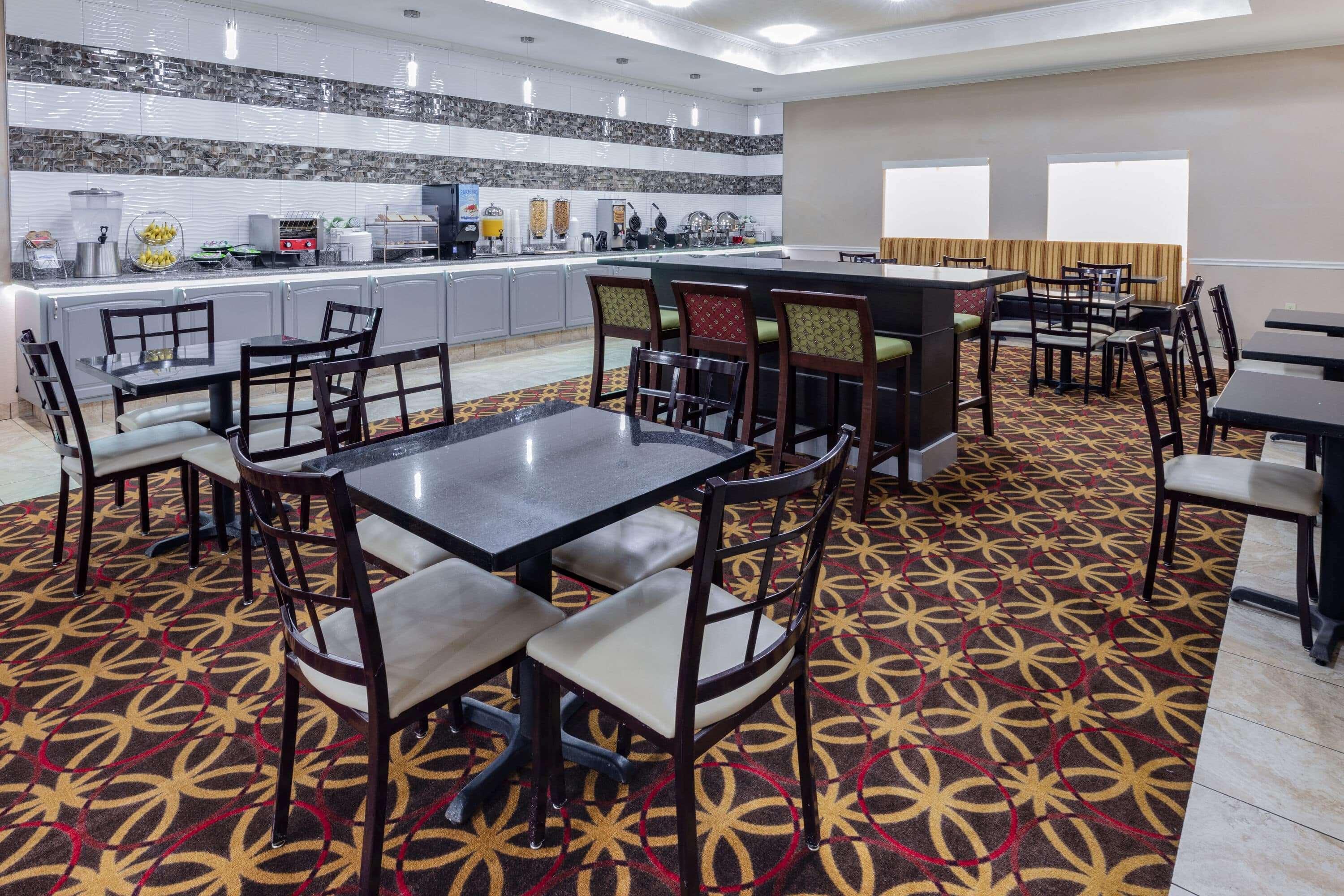La Quinta Inn & Suites Garland Harbor Point