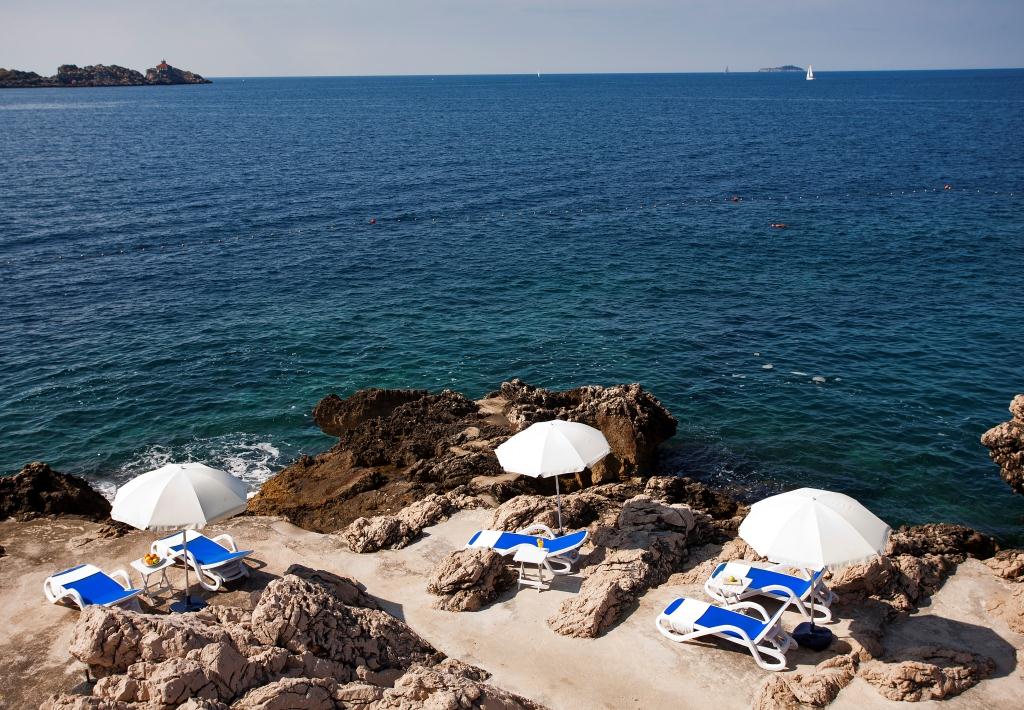 Royal Palm Hotel by null