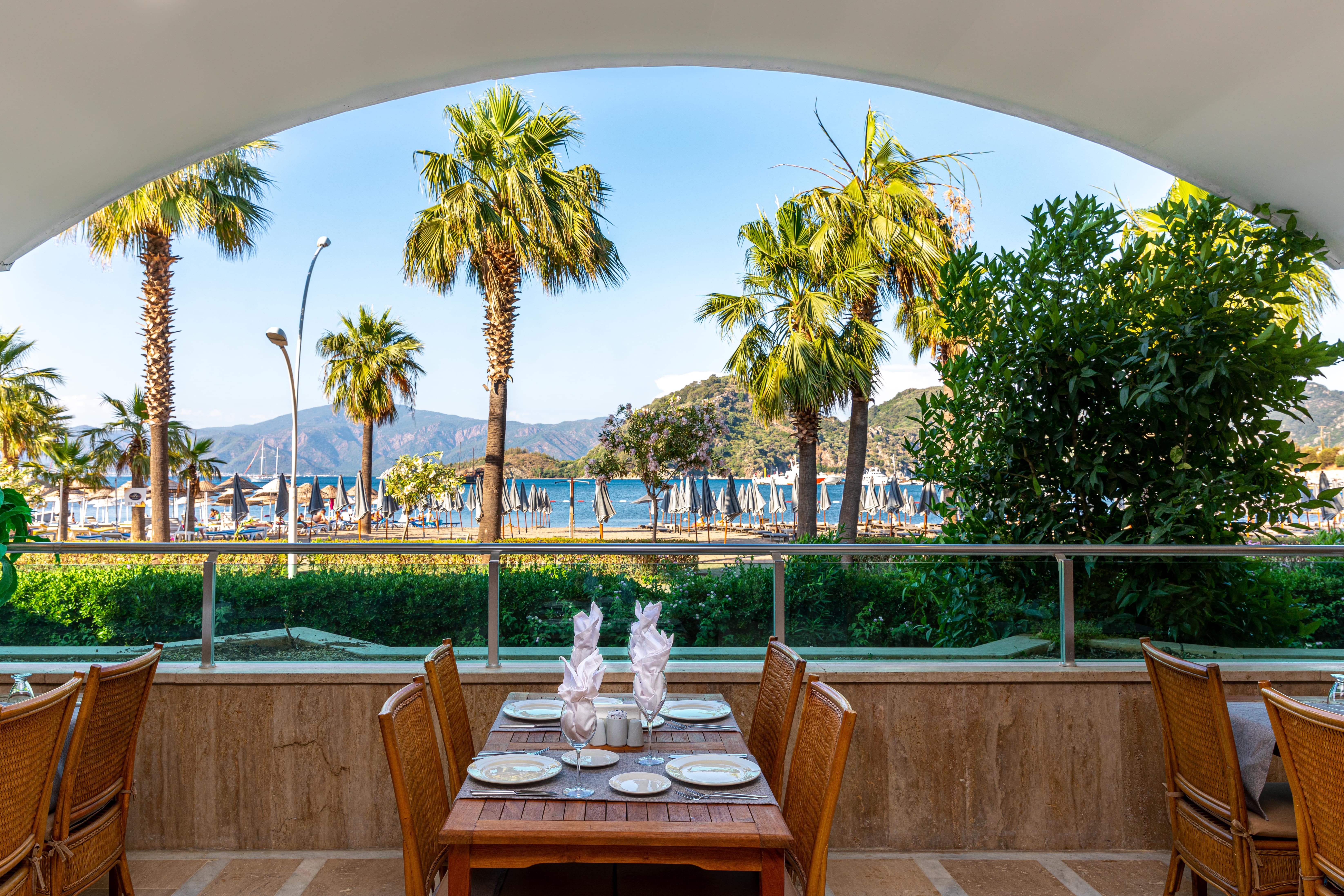 Faros Premium Beach Hotel
