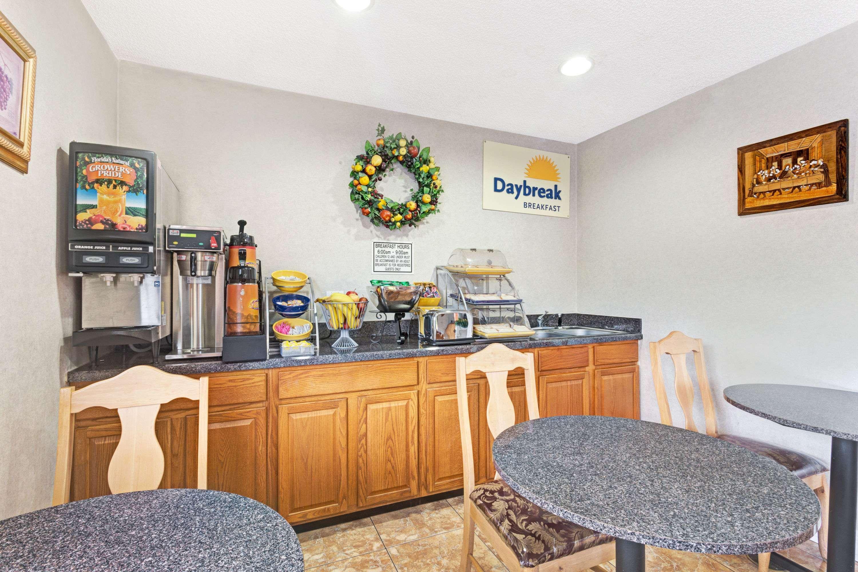 Days Inn by Wyndham Daytona Beach Downtown