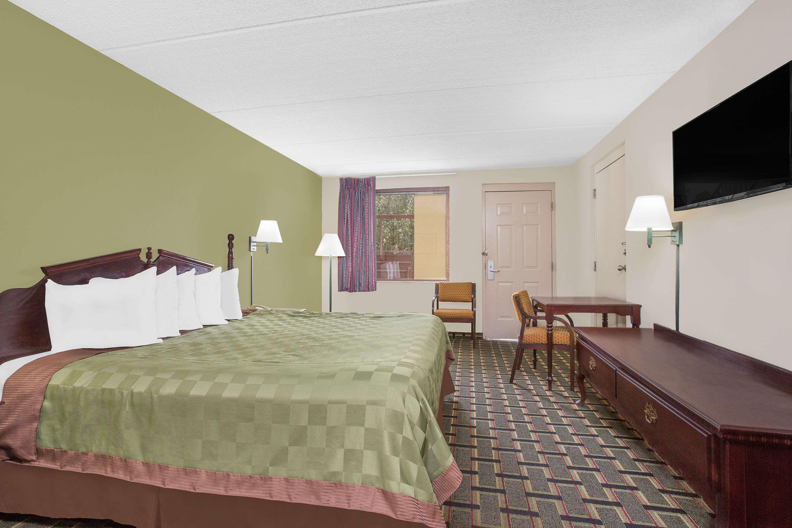 Days Inn By Wyndham Eufaula Al