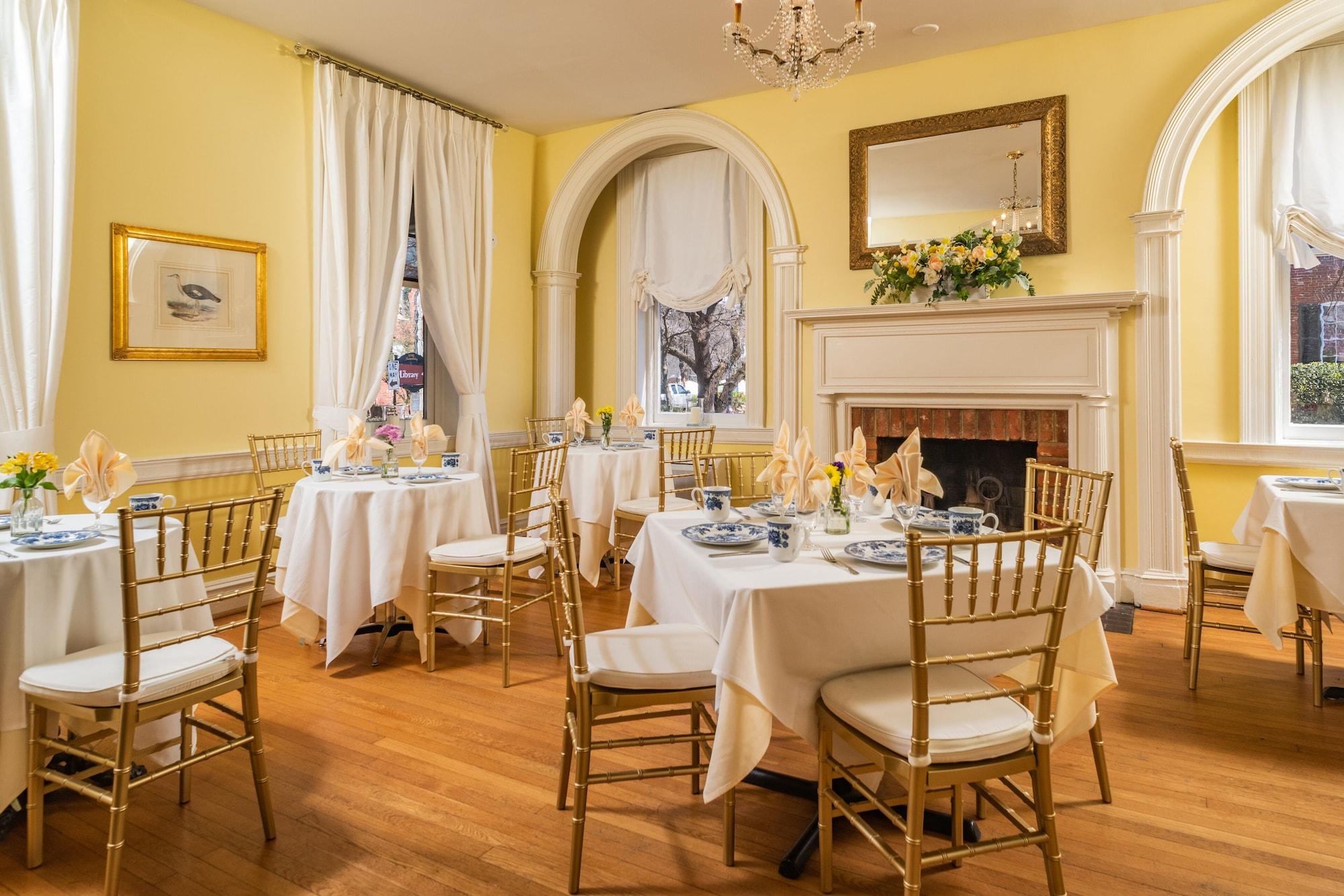 Kenmore Inn