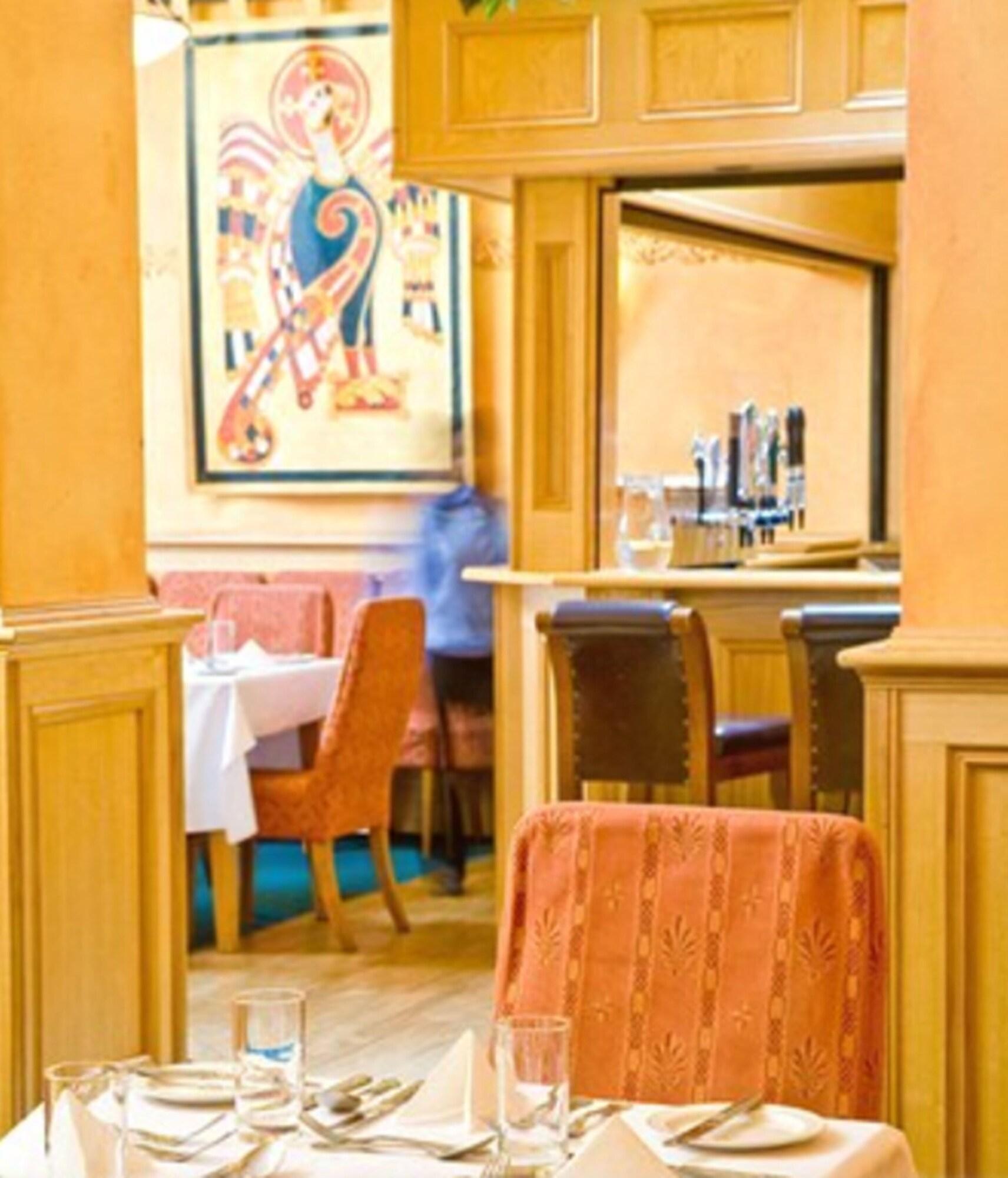 The Lansdowne Hotel