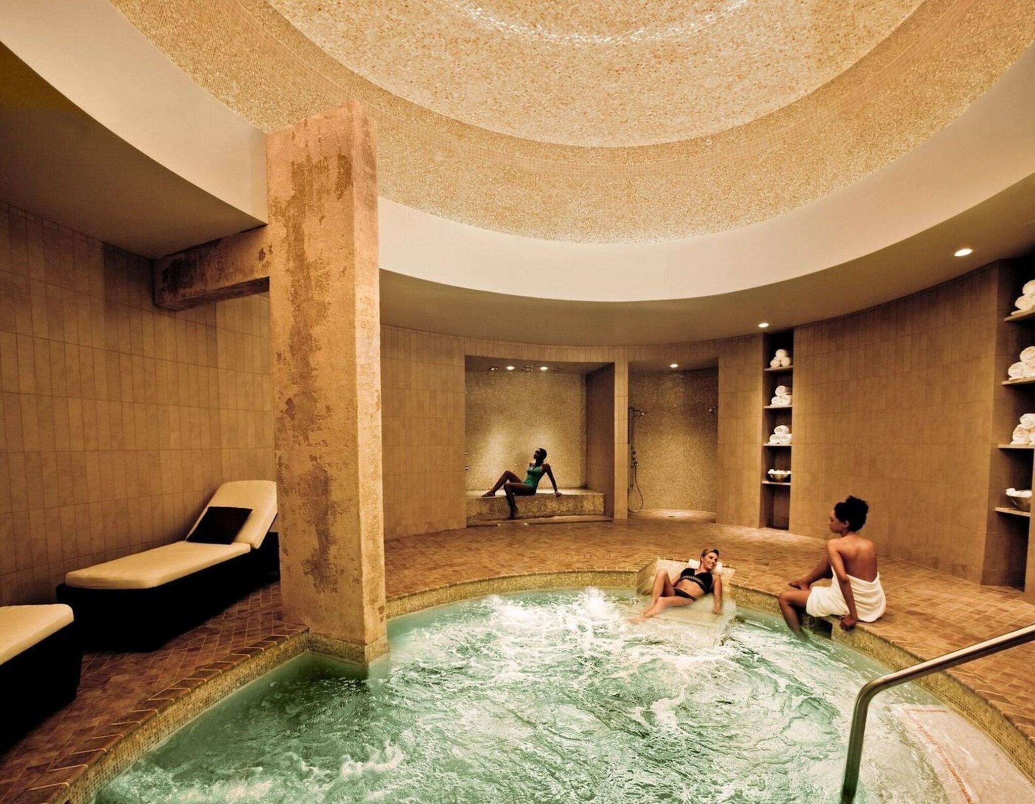 MotorCity Casino Hotel by null