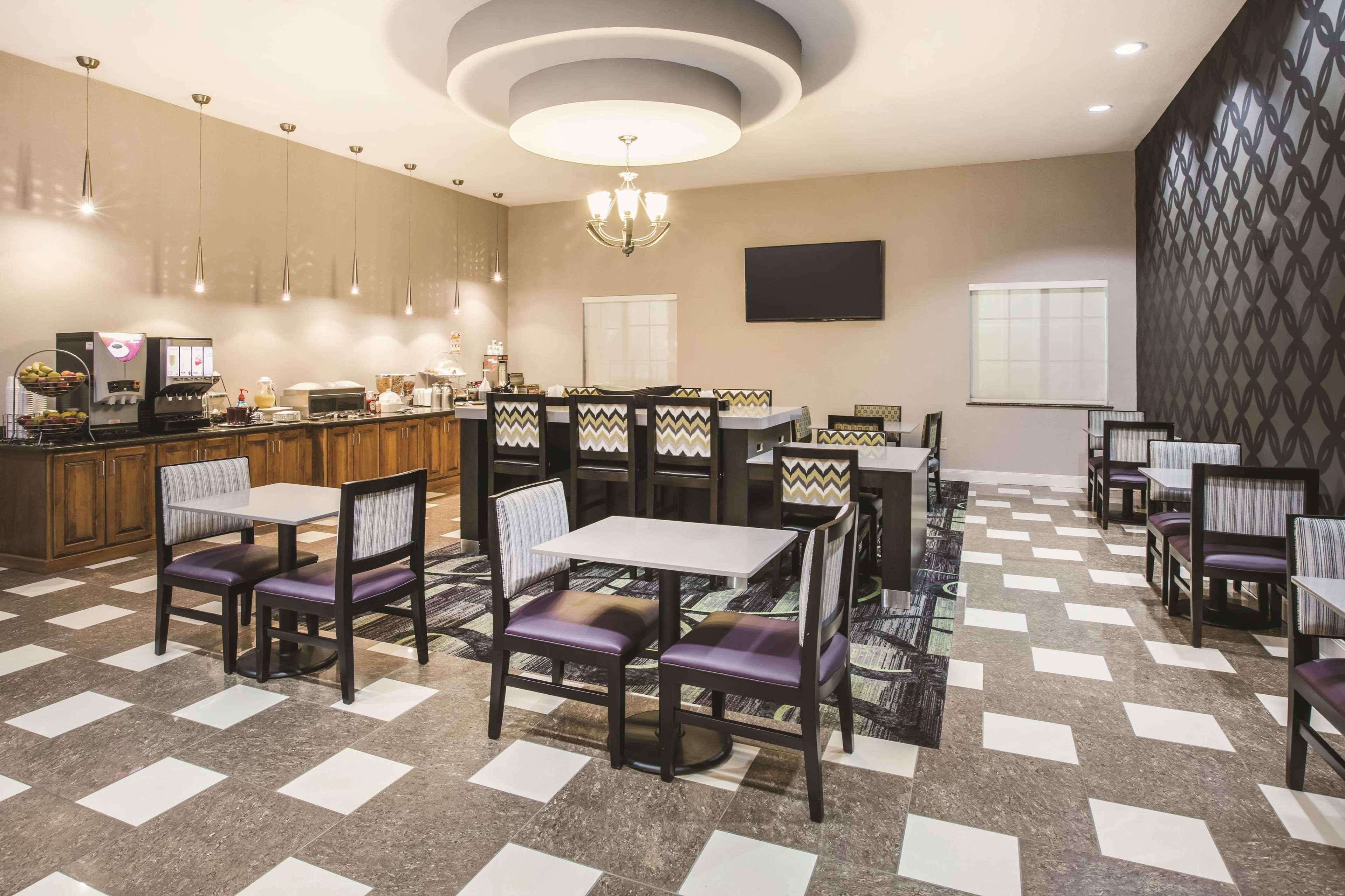 Baymont by Wyndham Dallas South-DeSoto