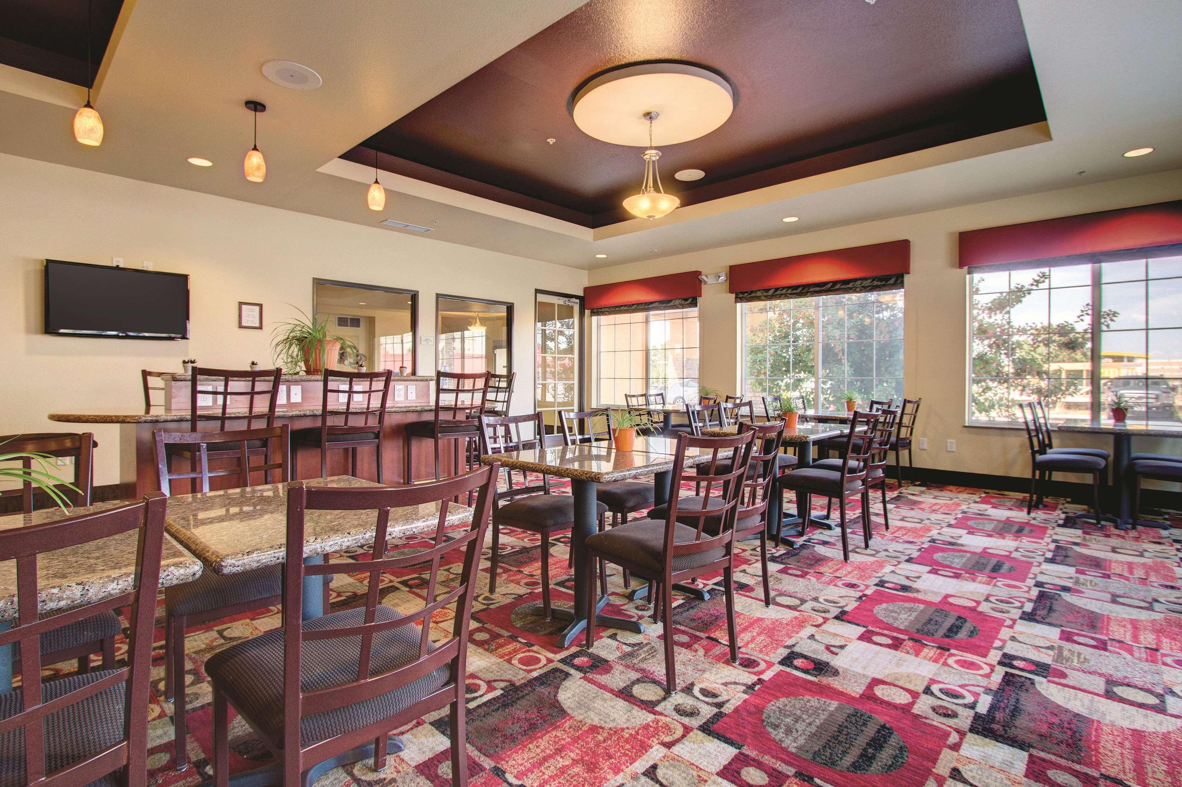 La Quinta Inn & Suites Denver Gateway Park