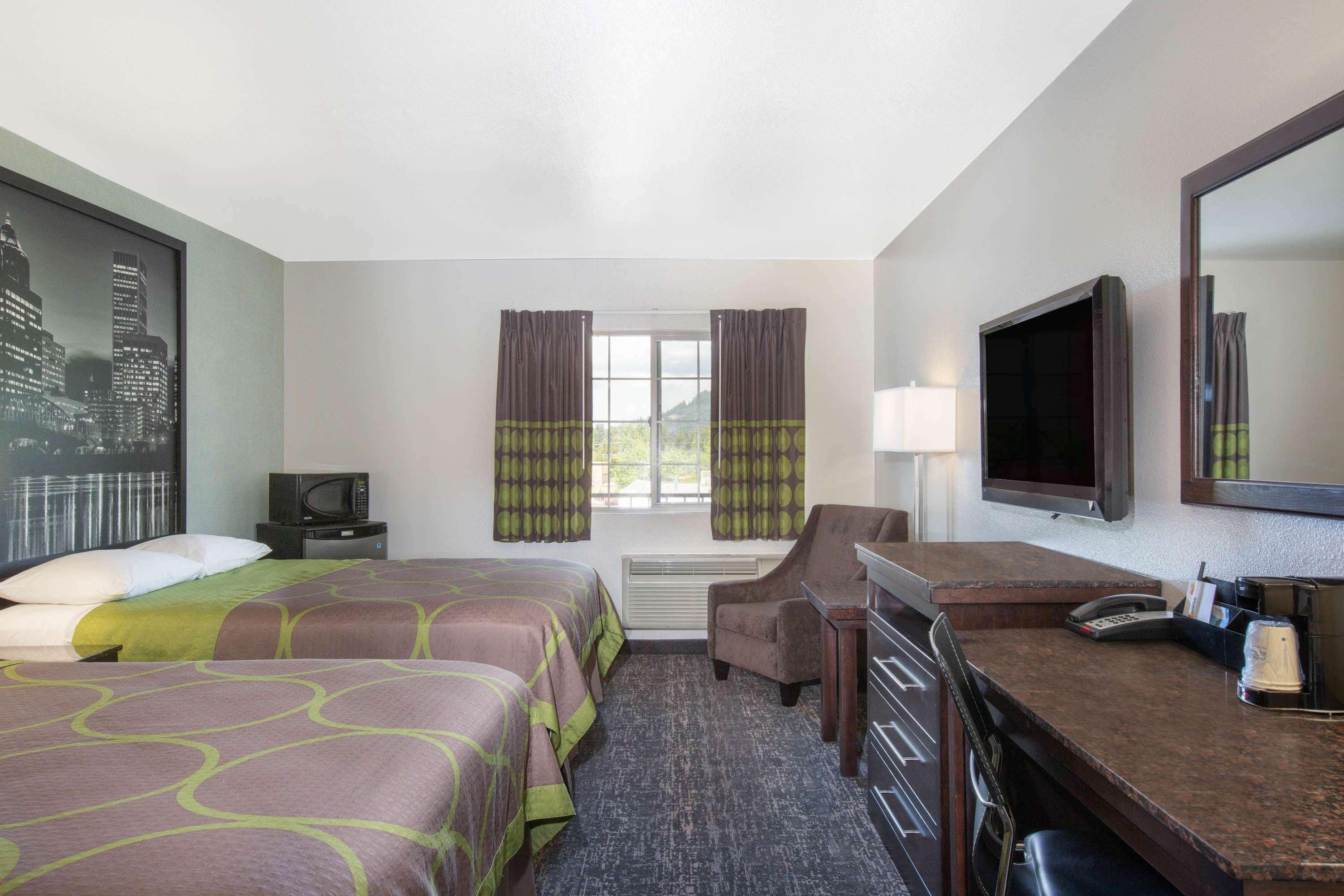 Super 8 by Wyndham Springfield/Eugene