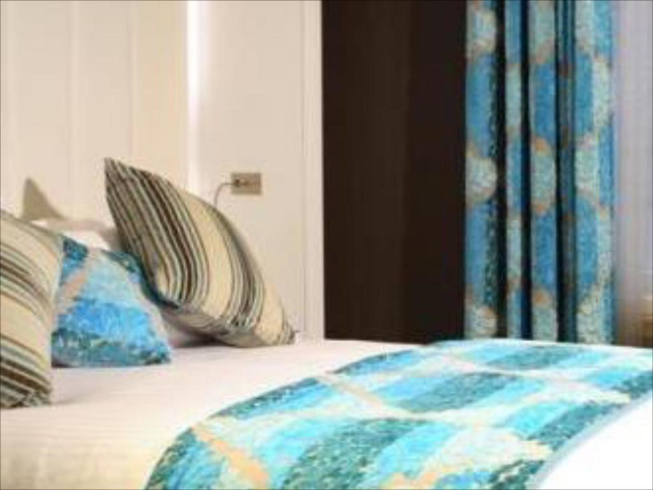 The Rutland Hotel & Luxury Apartments by null