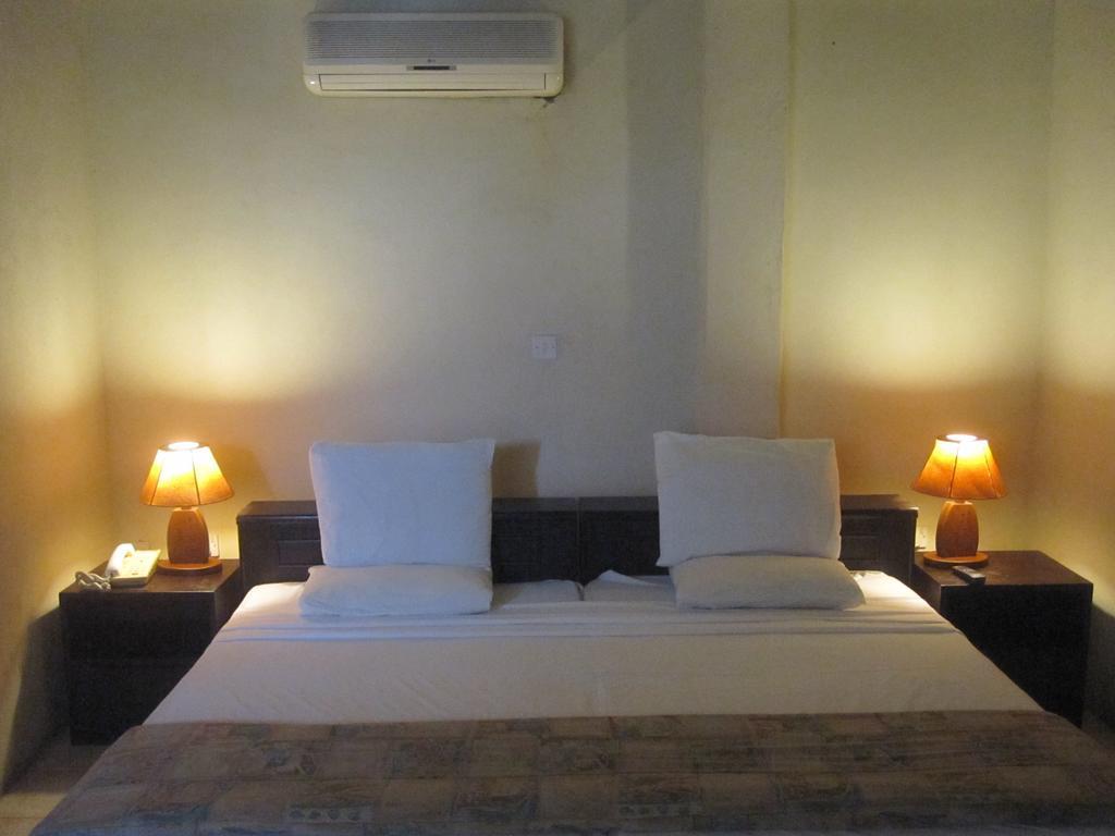 Coconut Grove Beach Resort by null