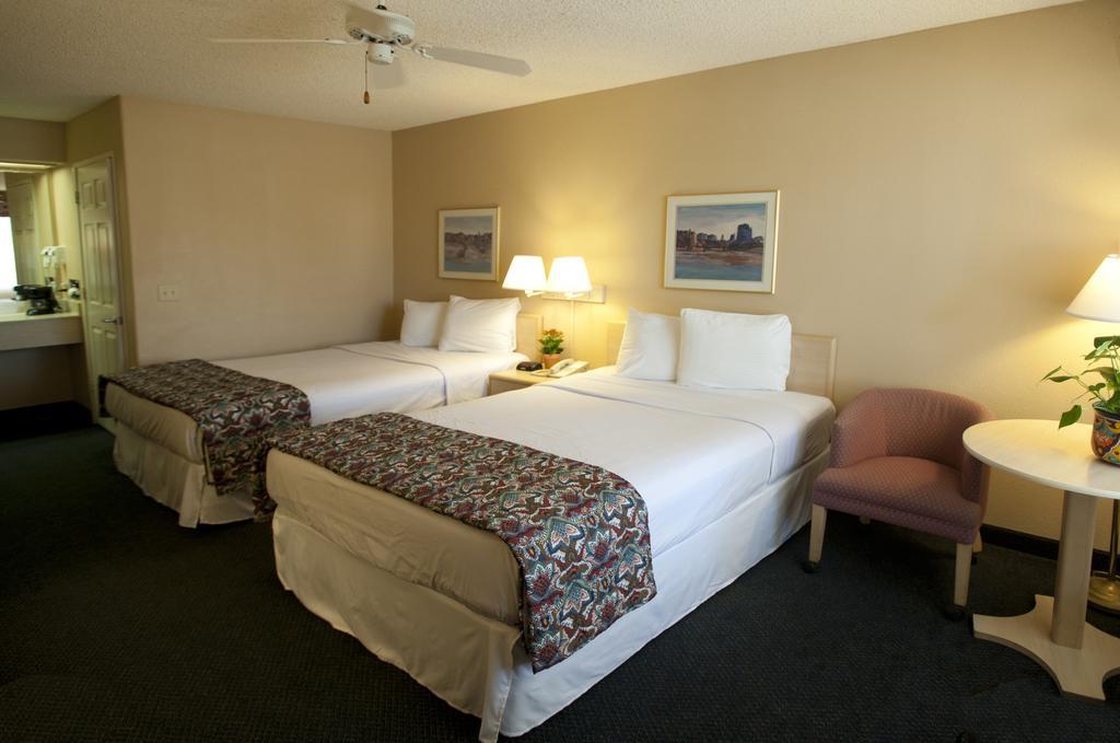 Calipatria Inn & Suites