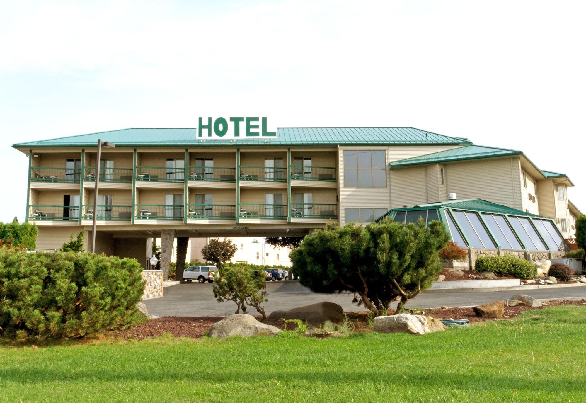 Cedars Inn image