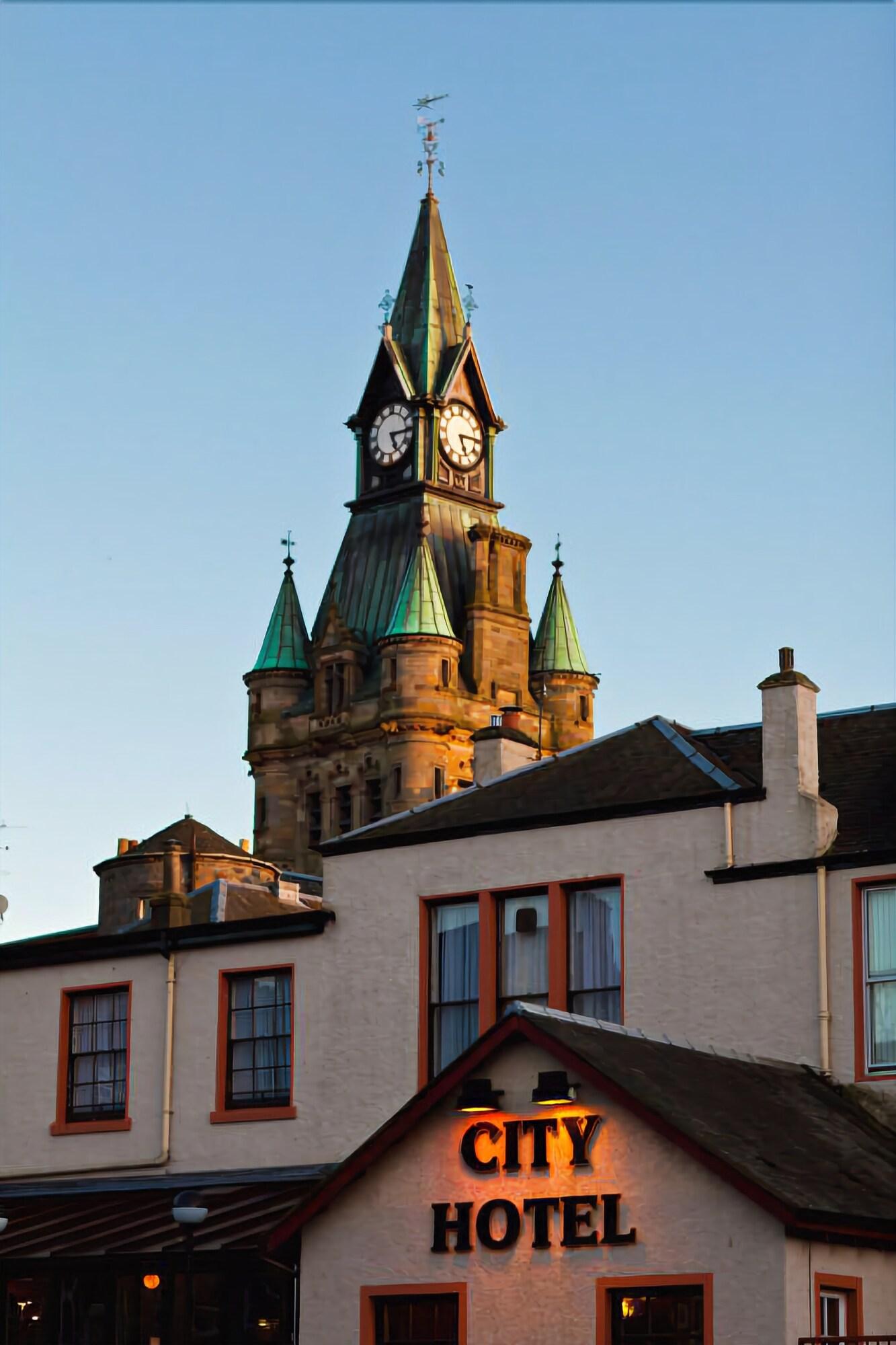 The City Hotel by null