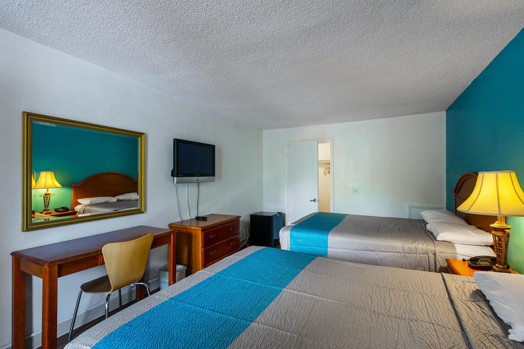 Hometowne Studios By Red Roof Vero Beach - I-95